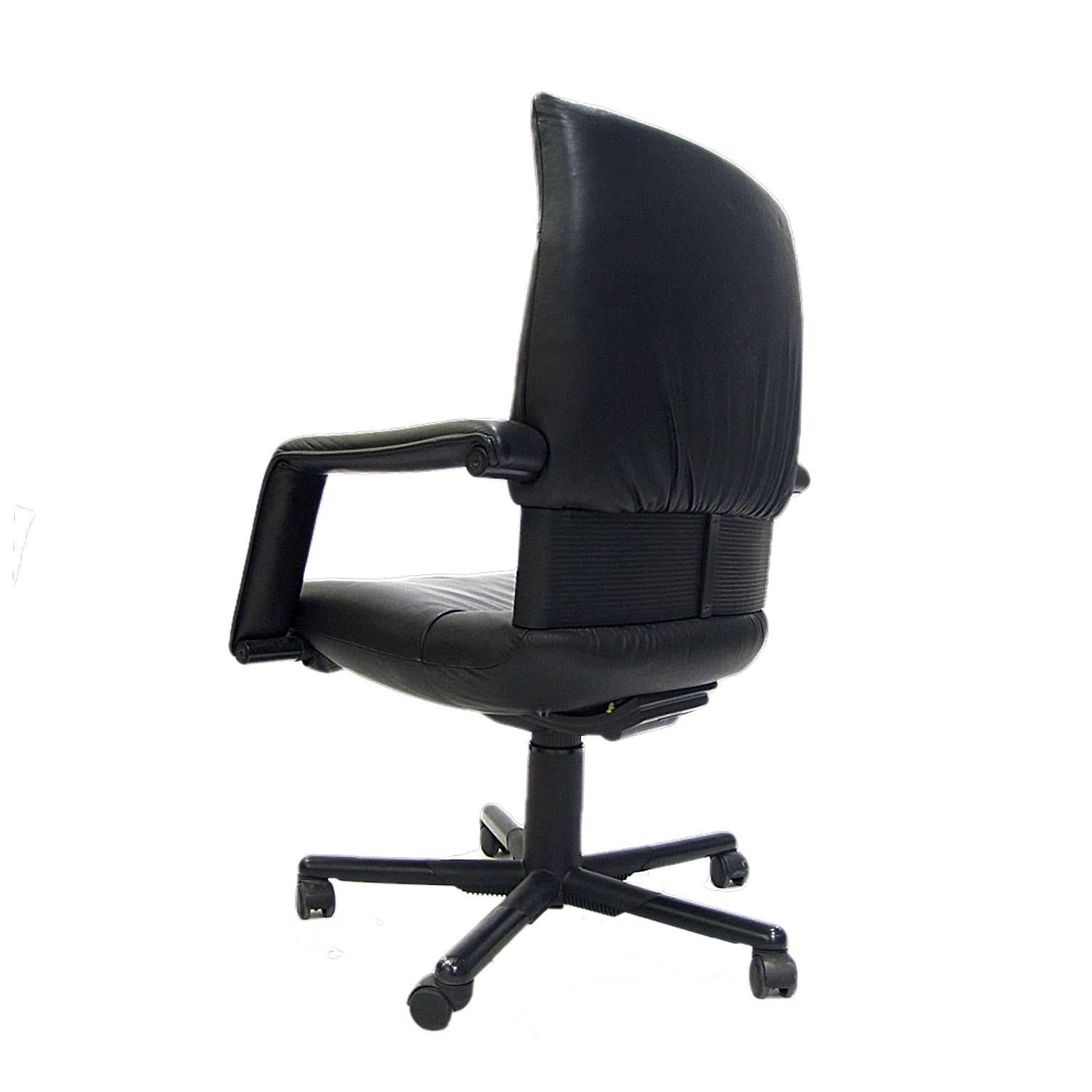 American 8 Mario Bellini for Vitra Leather Swivel and Tilt Executive Desk Office Chairs
