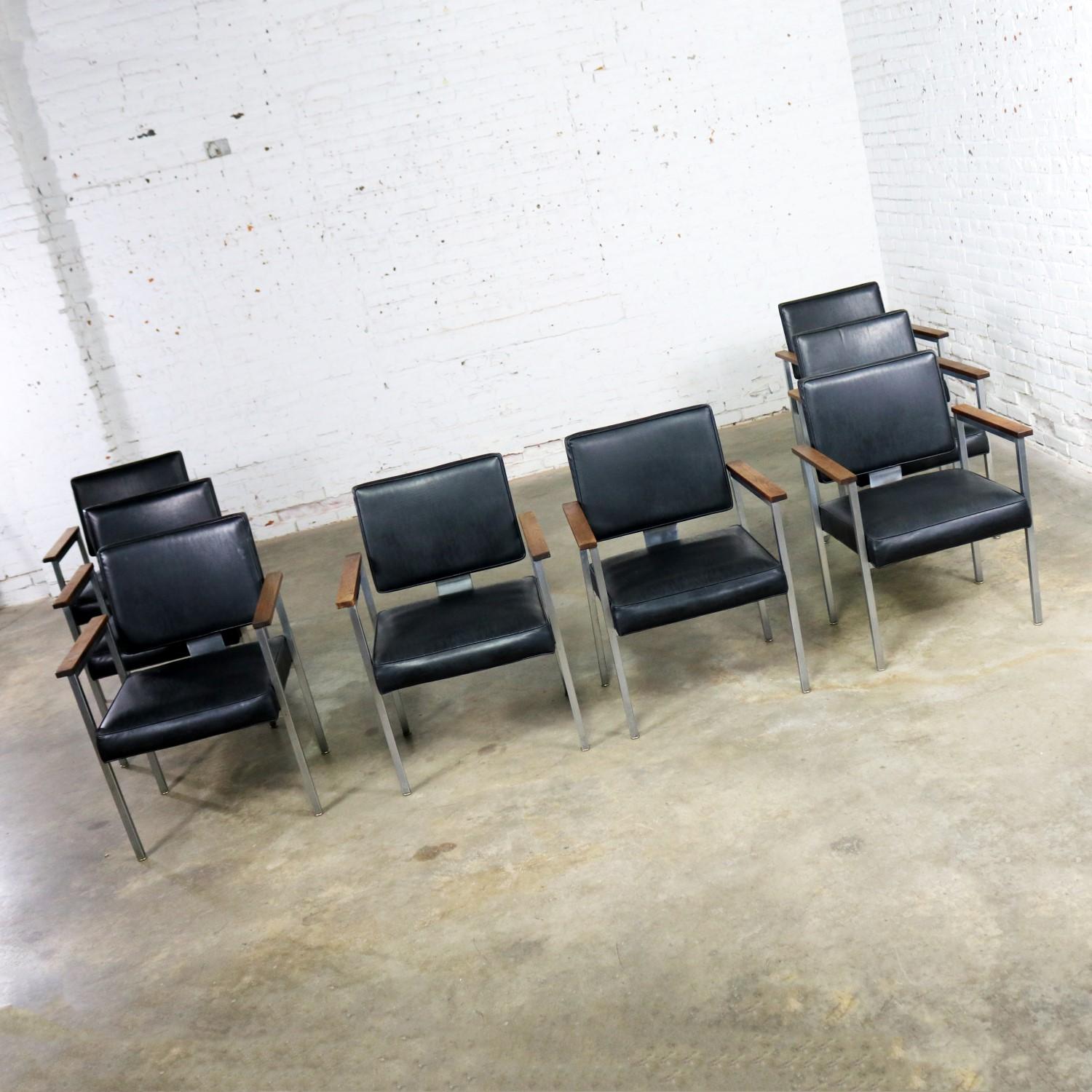 8 MCM Brushed Steel Black Vinyl Dining Conference Chairs with Walnut Arms In Good Condition In Topeka, KS