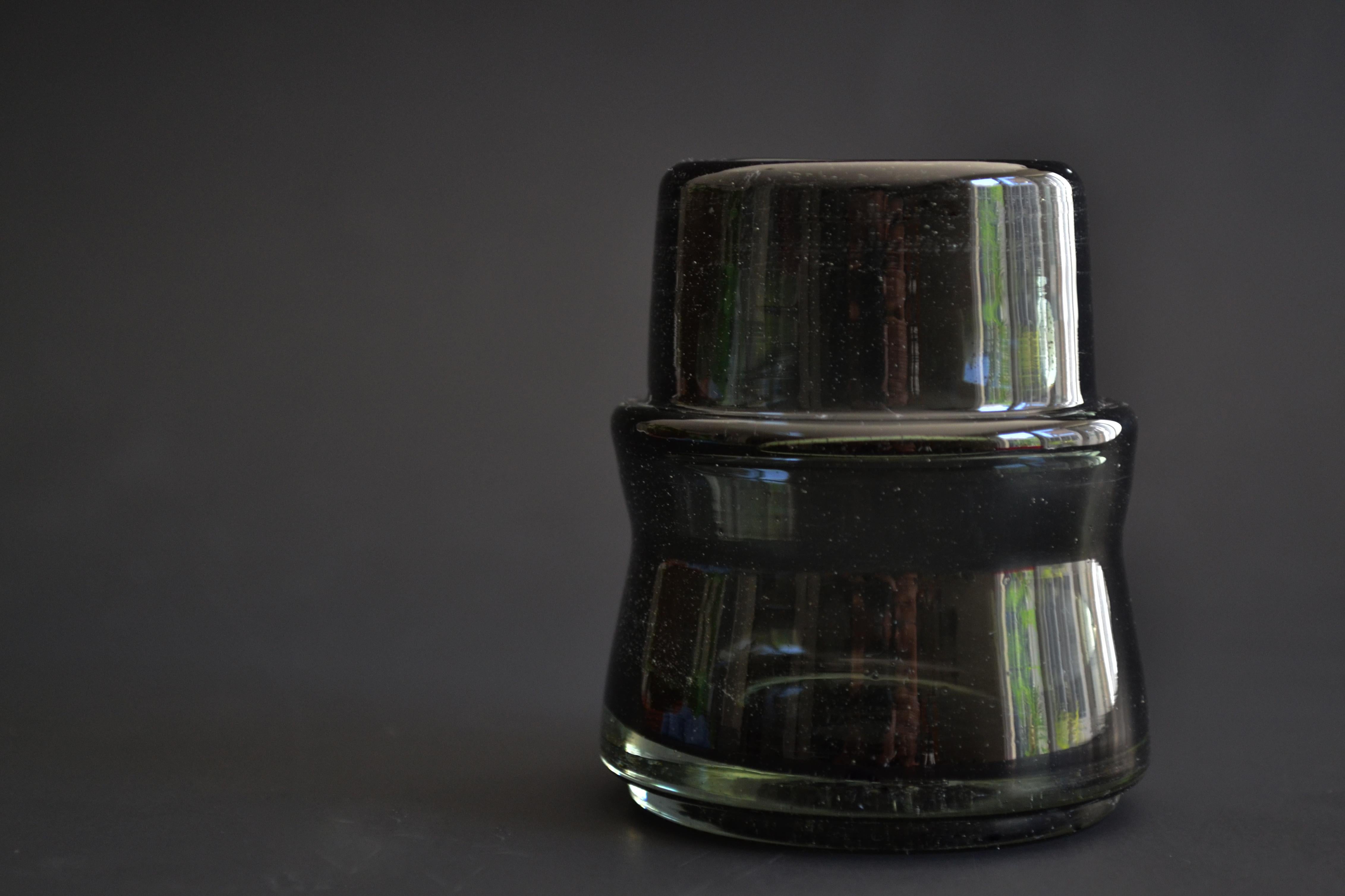 Mexicain 8 verres Mezcal Tequila en verre fumé foncé soufflé à la main - Ensemble de 8 verres en vente