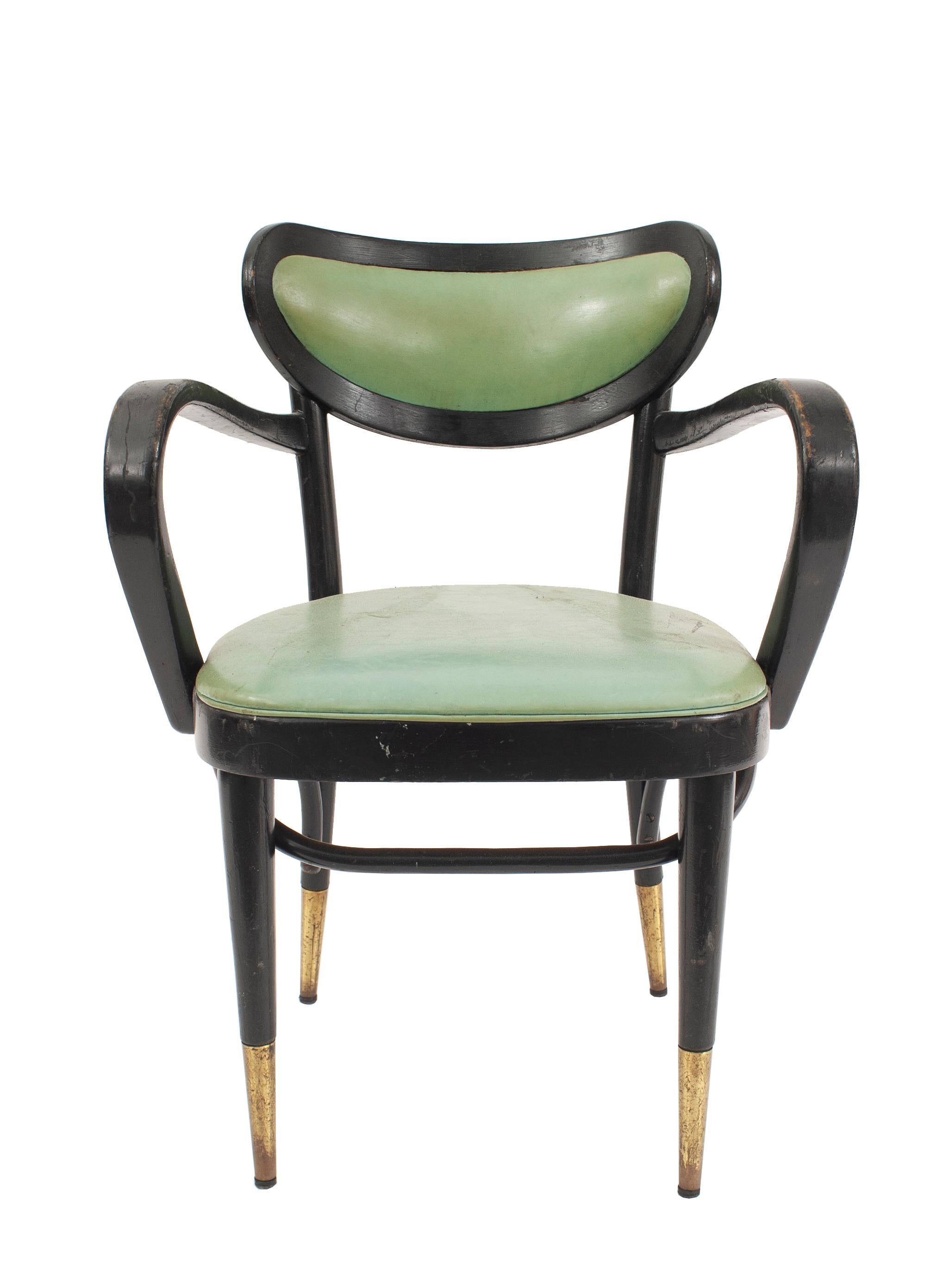 8 Mid-Century Bentwood Green Leather Side Chairs In Good Condition For Sale In New York, NY