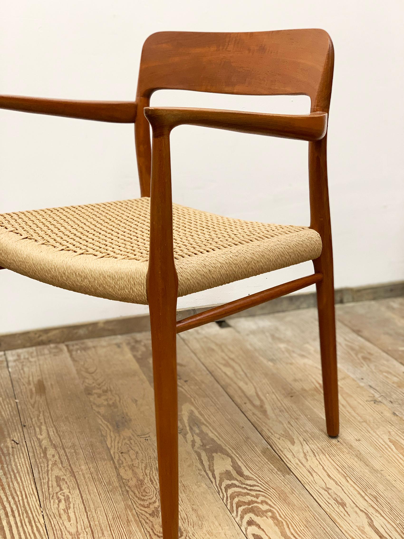 8 Mid-Century Teak Dining Chairs  No.56 & 75 by Niels O. Møller for J. L. Moller For Sale 2