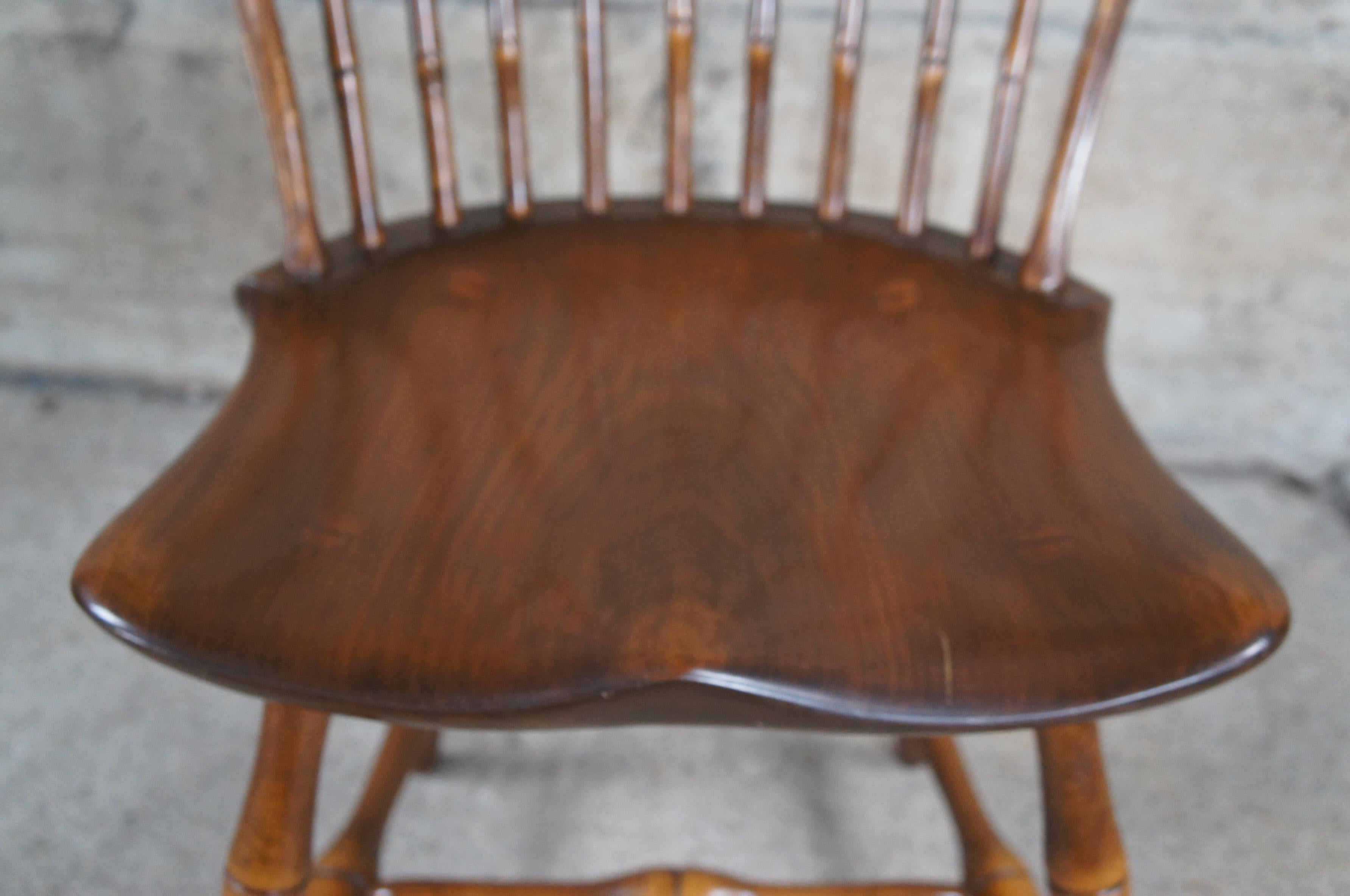 8 Mid Century Windsor Farmhouse Walnut Bow Sack Back Dining Arm & Side Chairs 2