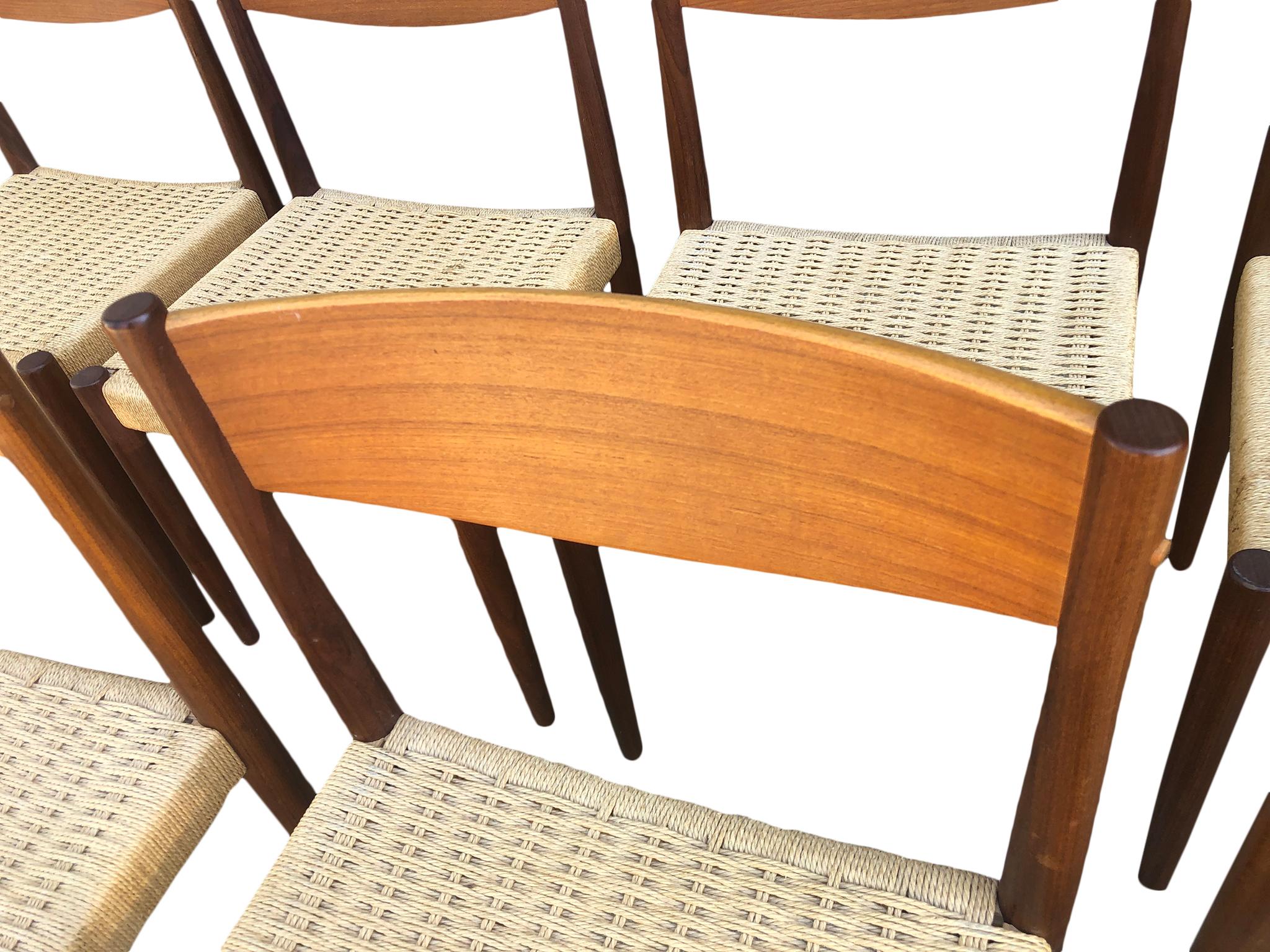 '8' Midcentury Danish Teak Papercord Dining Chairs by Poul Volther In Good Condition In BROOKLYN, NY