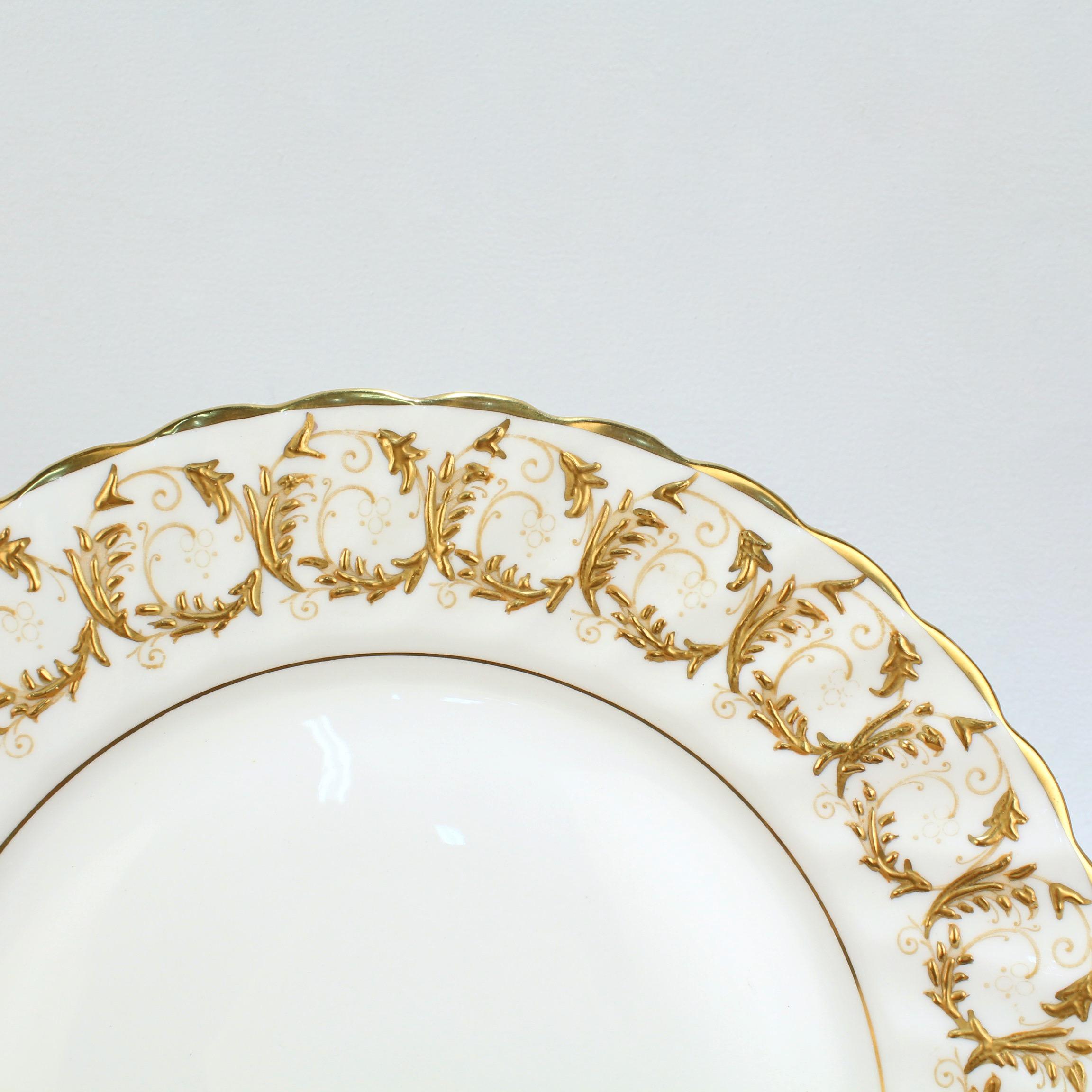 8 Midcentury Gilt Scalloped Gladstone Scroll Pattern Bone China Dinner Plates PC In Good Condition In Philadelphia, PA
