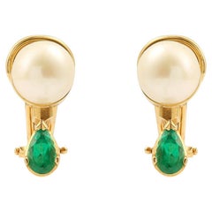 Certified Pearl and Pear Cut Colombian Emerald 18 Carats Yellow Gold Earrings