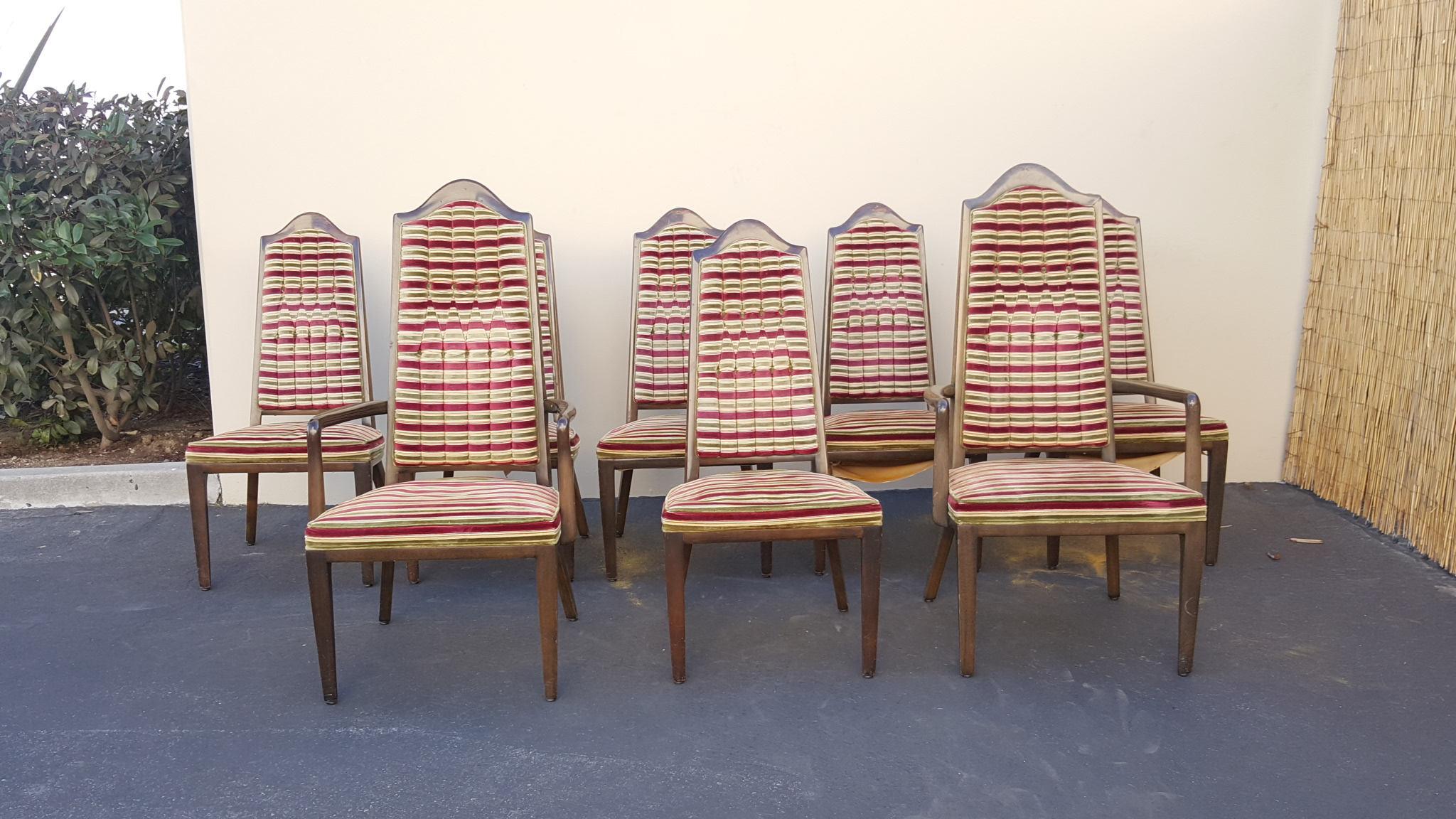 Set of 8 Monteverdi Young dining chairs designed by Maurice Bailey. Original Vintage Velvet Upholstery, Original Mahogany With Vintage Monteverdi Young Labels. 2 Captain Chairs and 6 Side Dining Chairs.
These beautiful example Of Maurice Bailey's