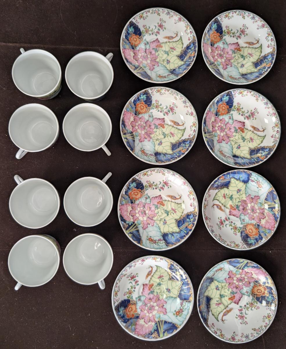 8 Mottahedeh “Tobacco Leaf” Flat Cup & Saucer Sets In Good Condition For Sale In Oakwood, GA