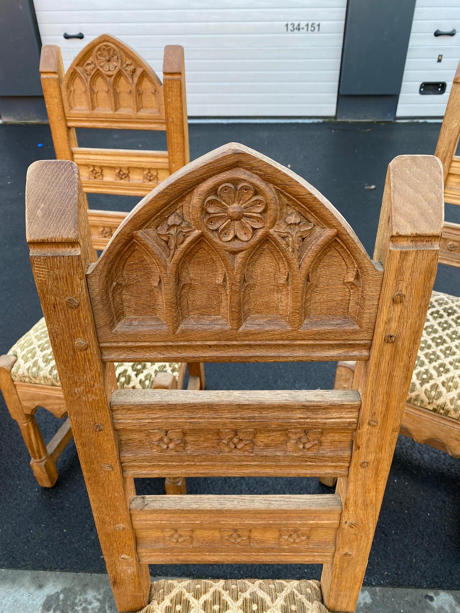 Chêne 8 chaises néogothiques en Oak, circa 1950 en vente