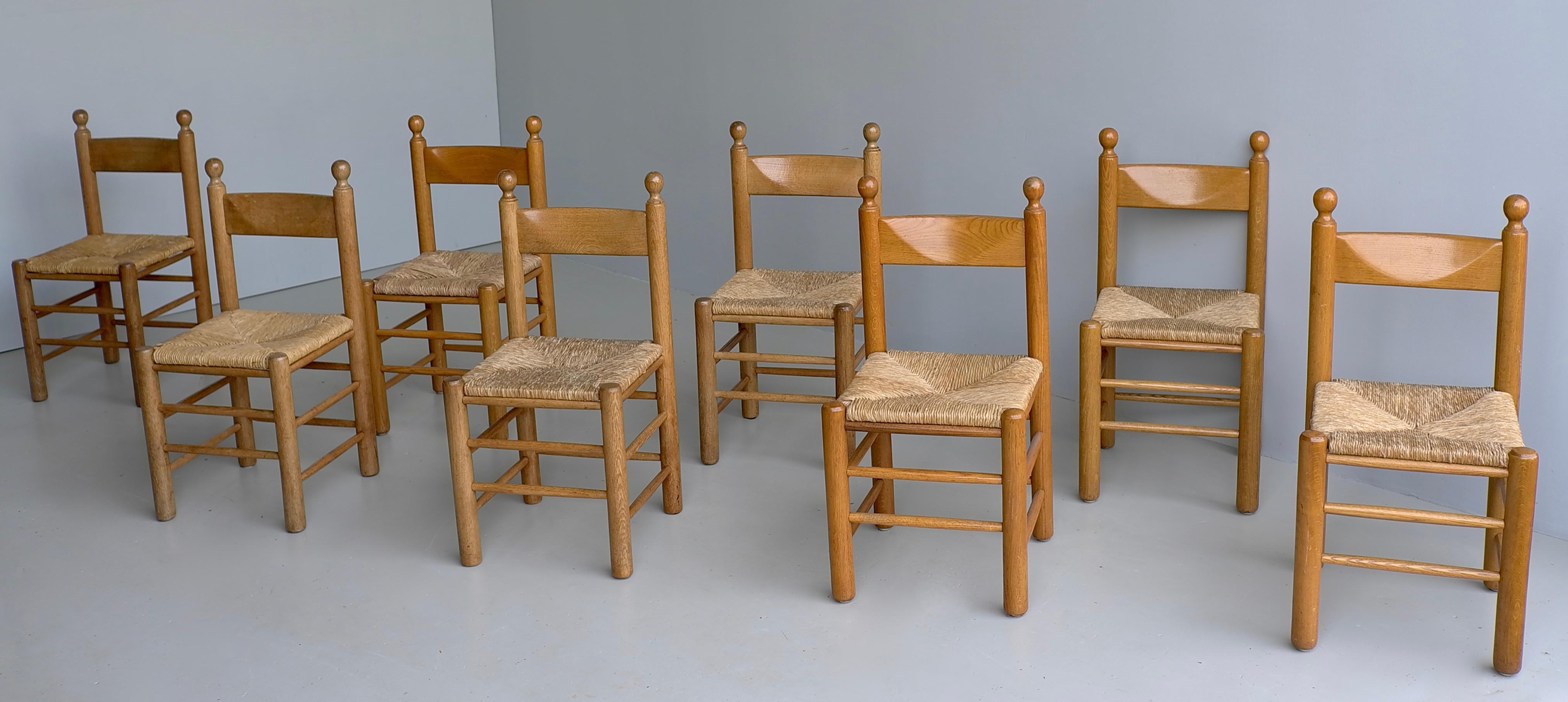 8 Oak and Rush Chairs in Style of Charles Dudouyt , France 1960's In Good Condition For Sale In Den Haag, NL