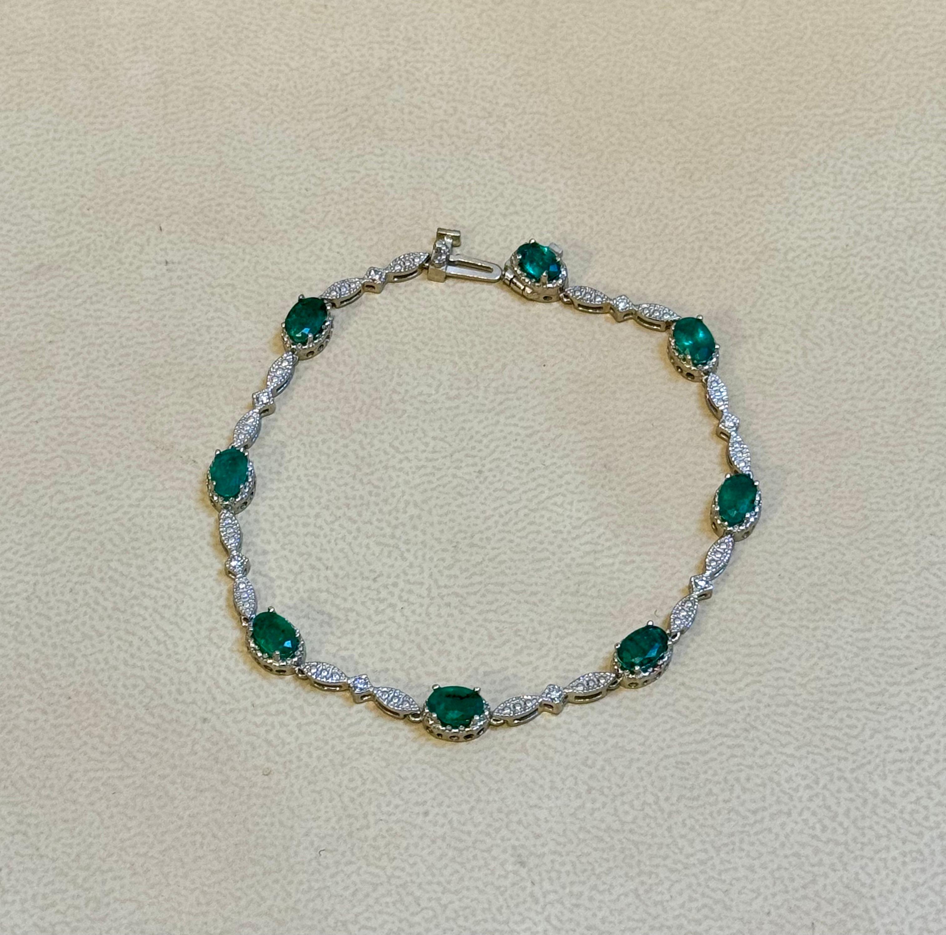 8 Oval Emeralds 3.2 Carat Emerald Tennis Bracelet 14 Karat White Gold, 7 