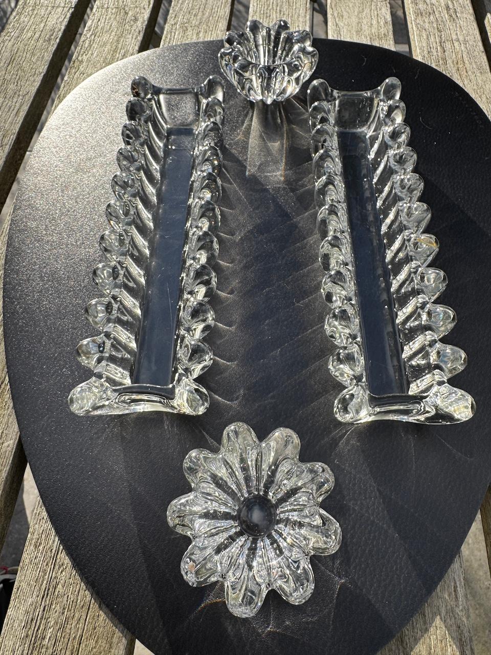Centre de table Art Déco de 8 pièces en cristal français comprenant 2 chandeliers 1