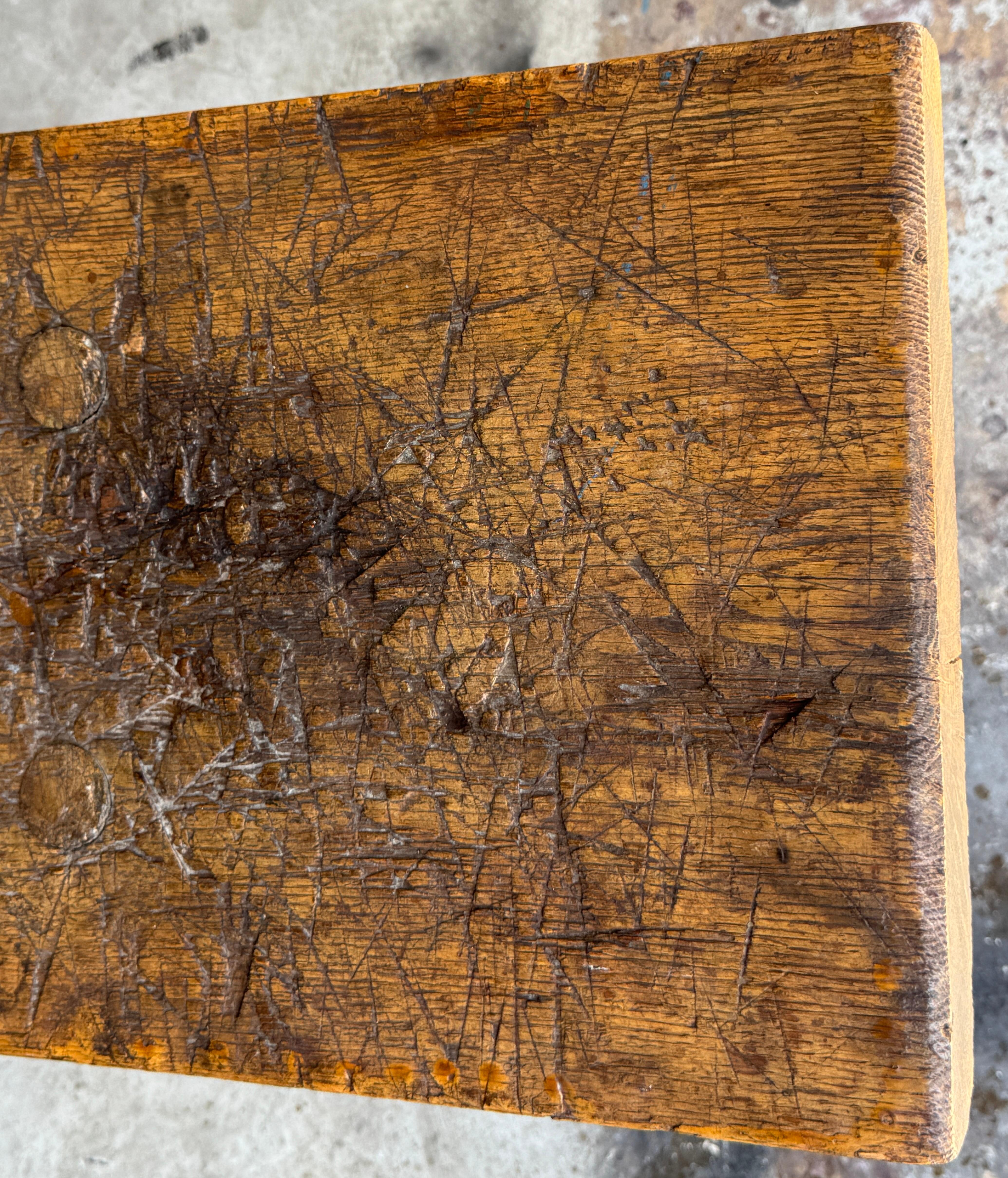 Table de travail (console) à tréteaux en châtaignier américain rustique 8' Deep Patina en vente 2