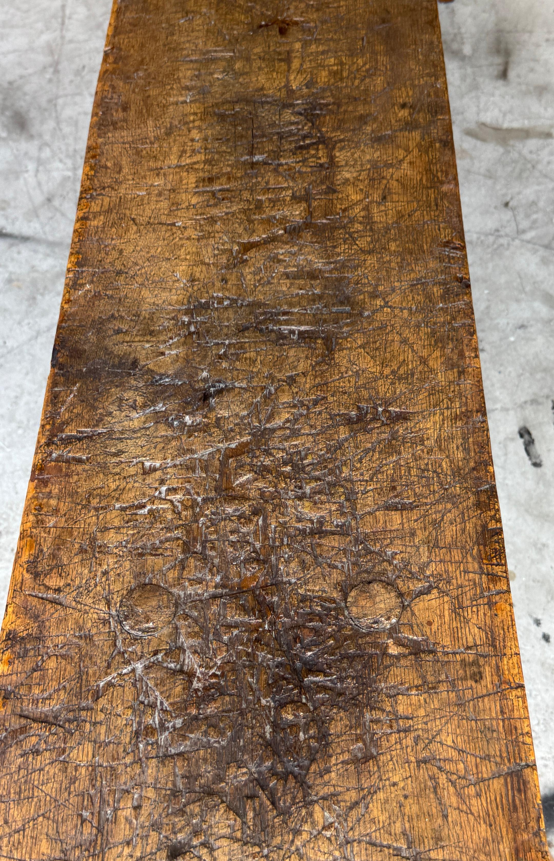 Table de travail (console) à tréteaux en châtaignier américain rustique 8' Deep Patina en vente 3