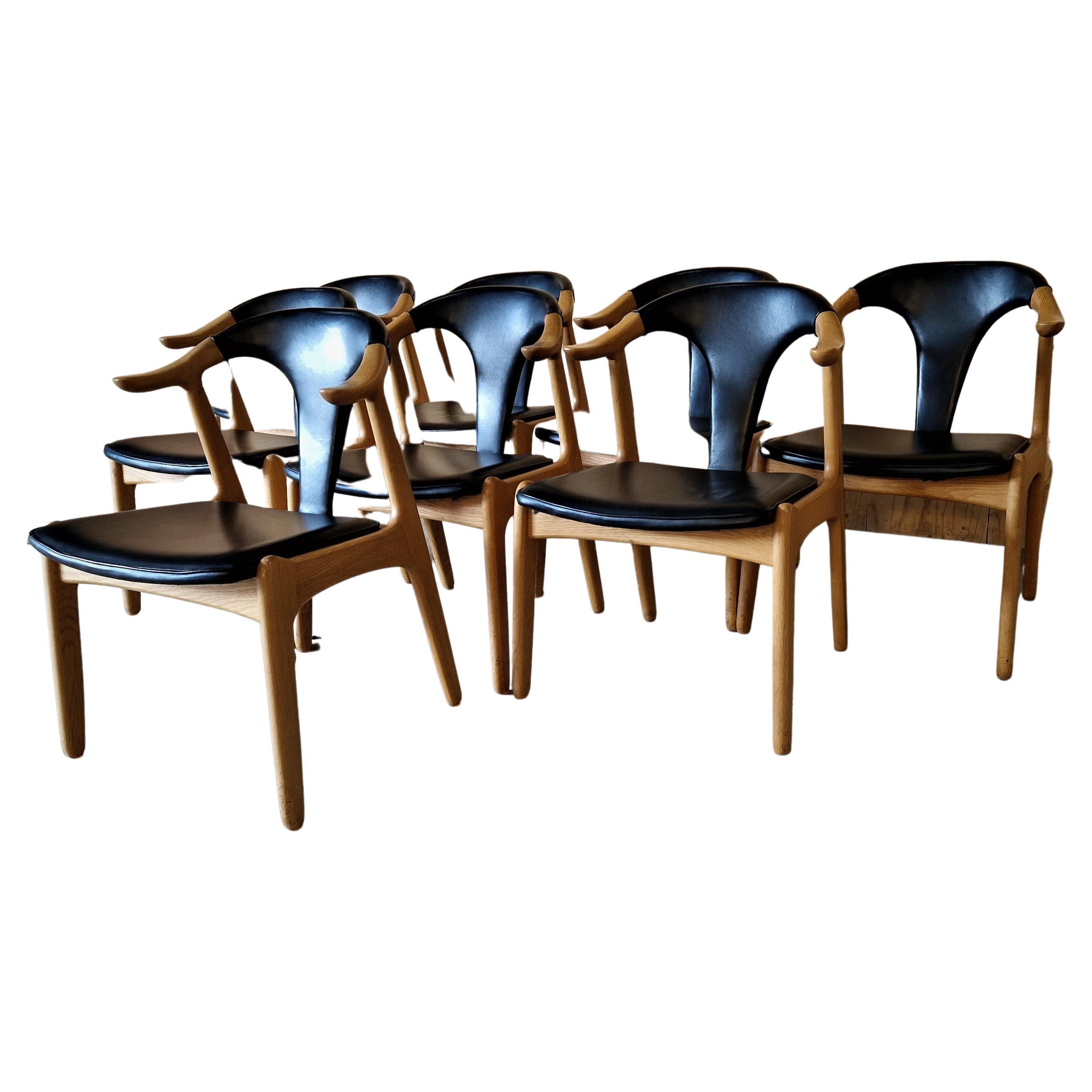 8 Scandinavian Cow Horn Chairs in Light Oak and Black Leather, Midcentury