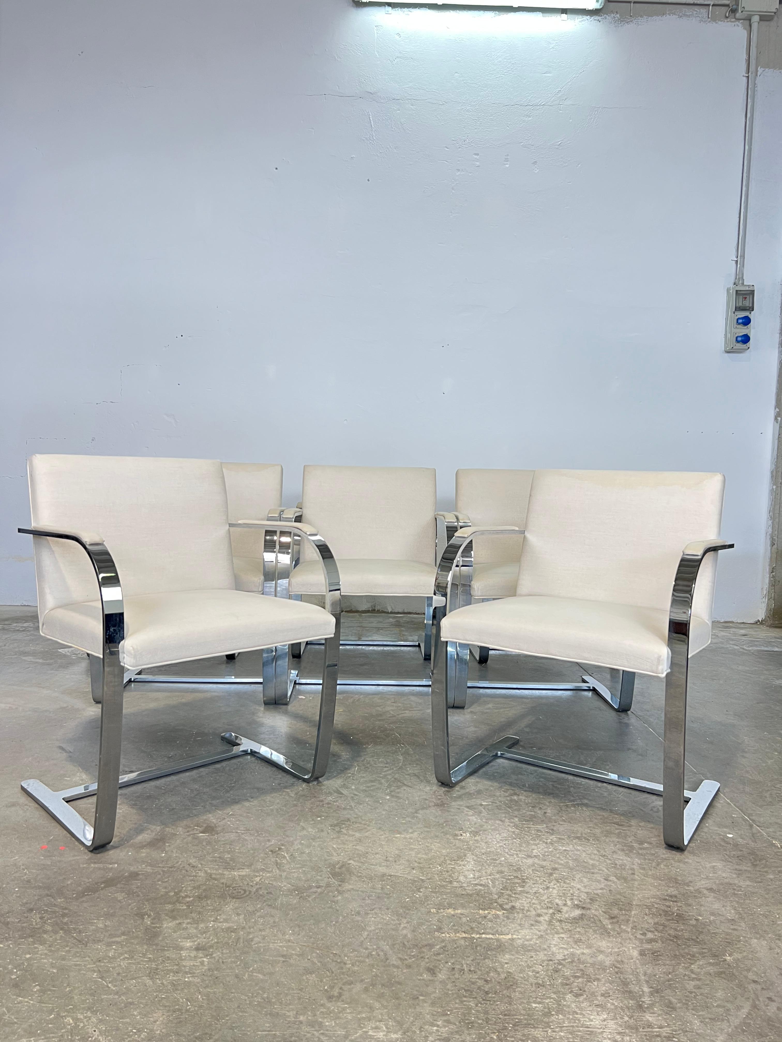 Italian 8 sedie modello Brno Knoll International