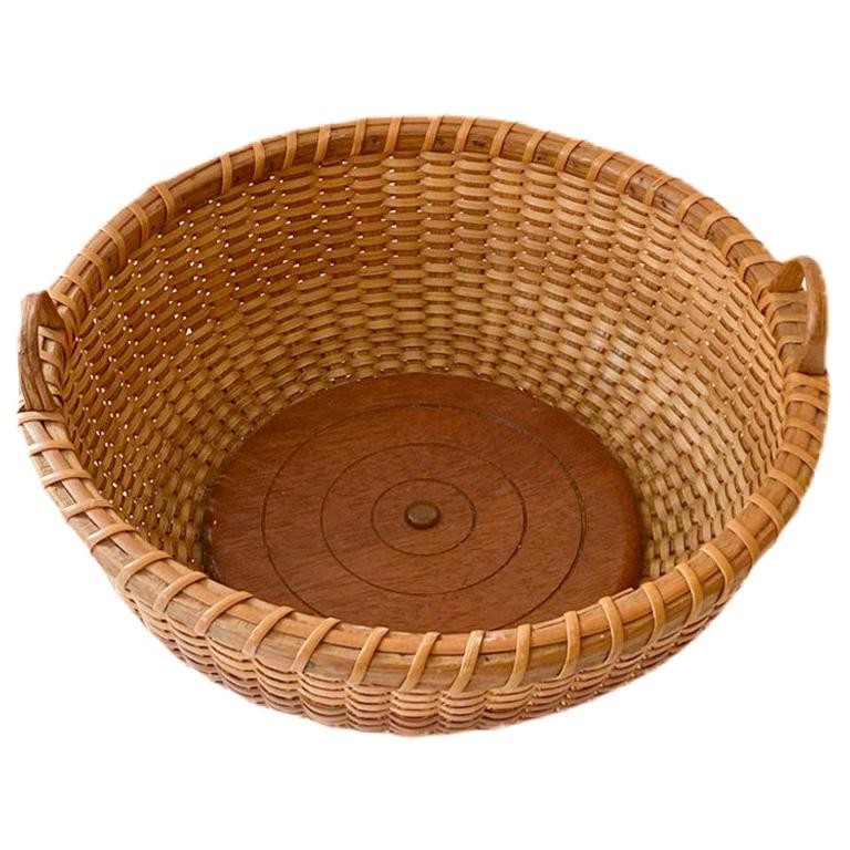 Shallow Round Nantucket Lightship Sewing Basket with Original Label For