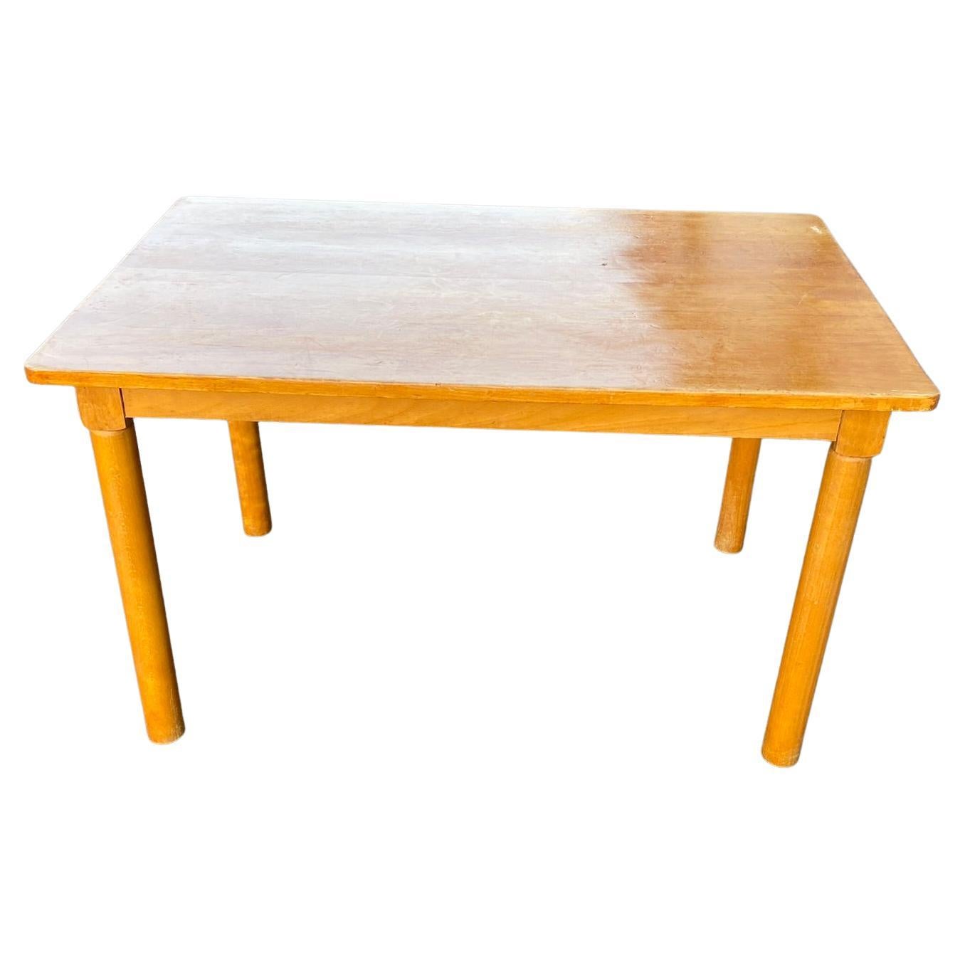 8 tables d'appoint en Beeche teinté, style Reconstruction française, vers 1960 en vente