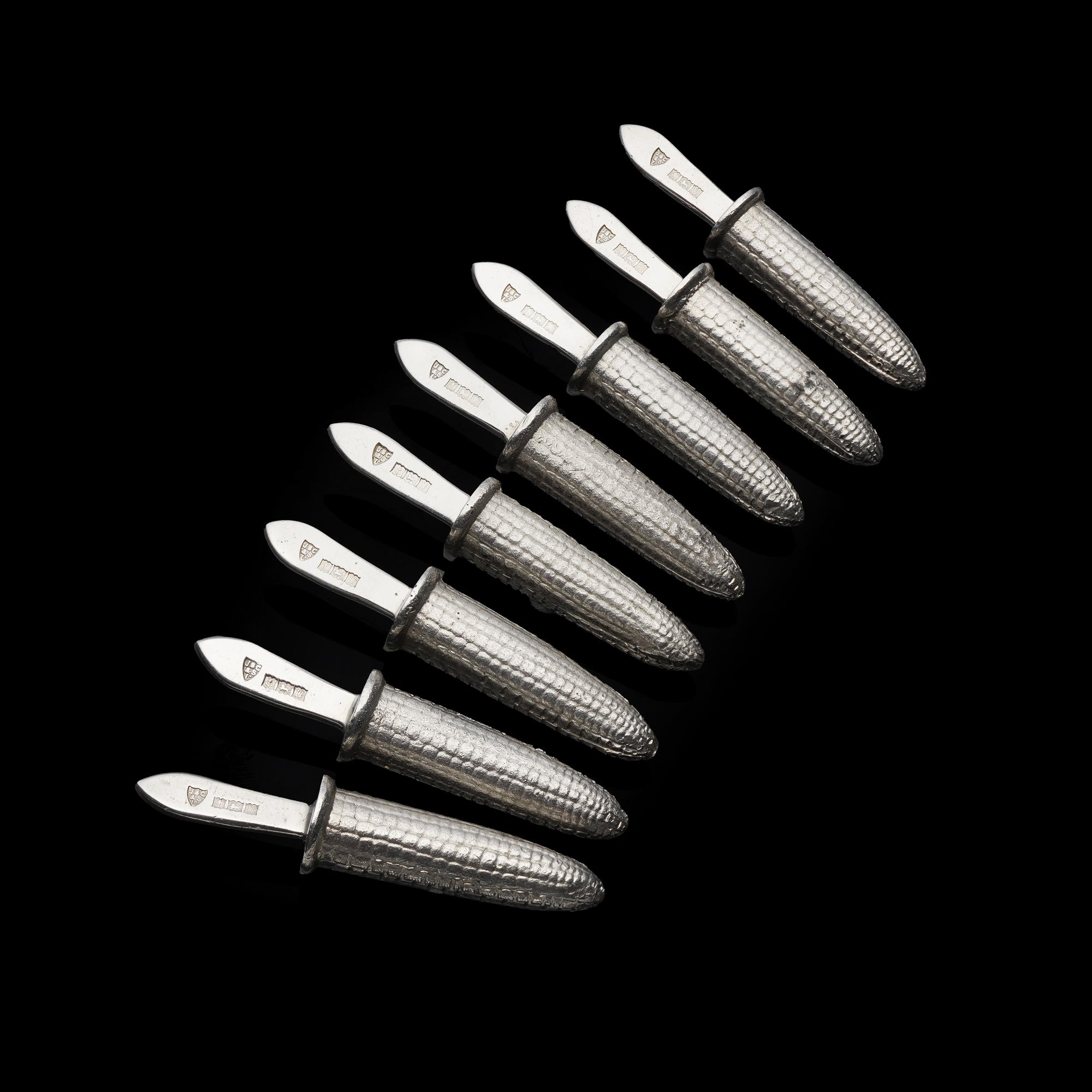 Metà XX secolo 8 porta mais in argento realizzati da J. B. J. B. Chatterley & Sons Ltd., 1969 in vendita