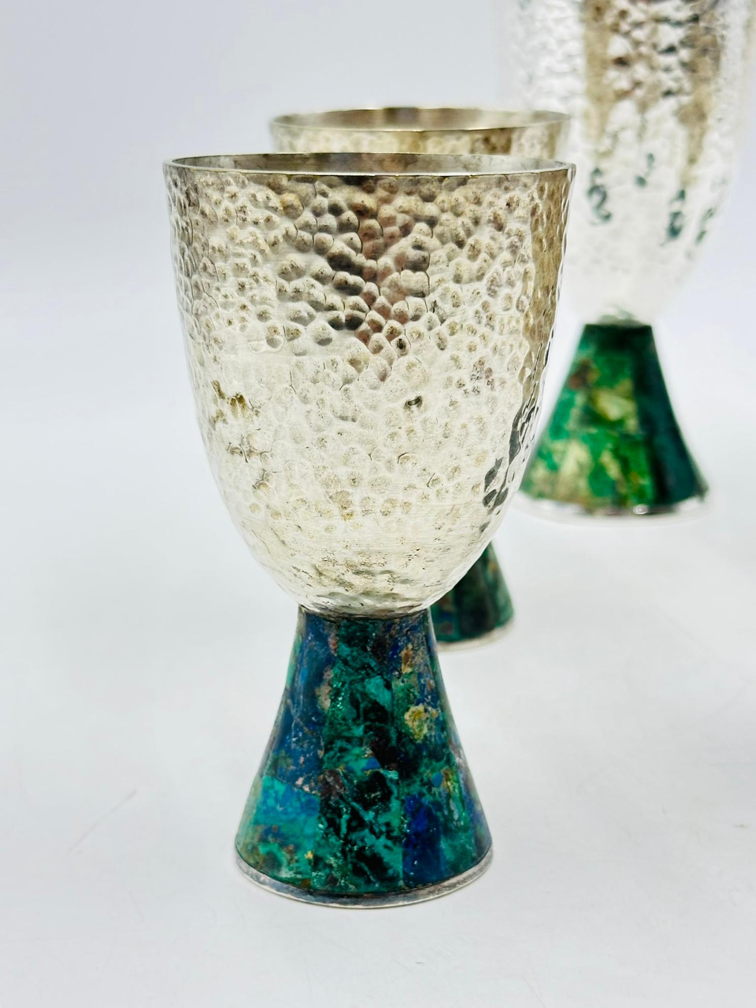 Seis copas de agua chapadas en plata y malaquita de Emilia Castillo para Los Castillo Chapado en plata en venta
