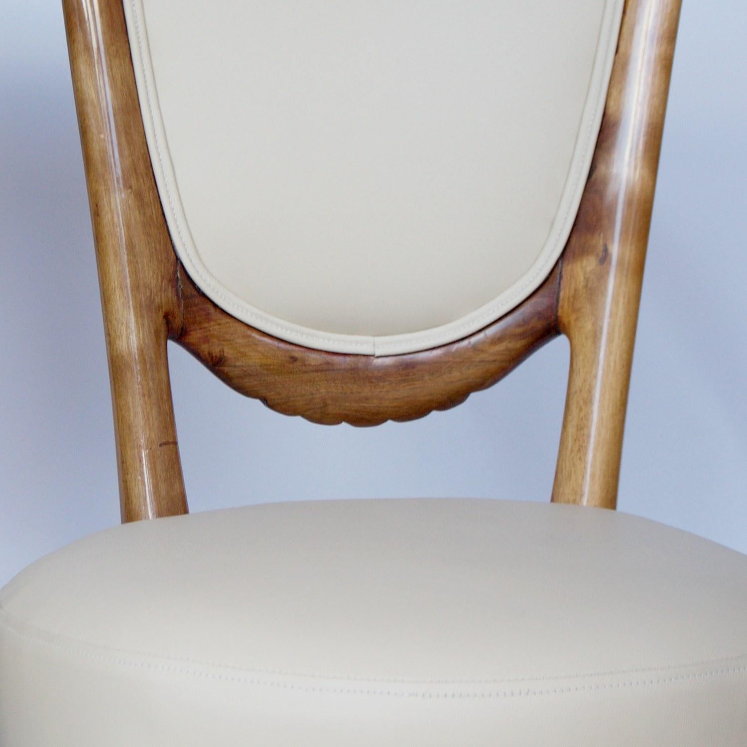 20th Century 8 Solid Walnut Italian Art Deco Dining Chairs Upholstered in Cream Leather