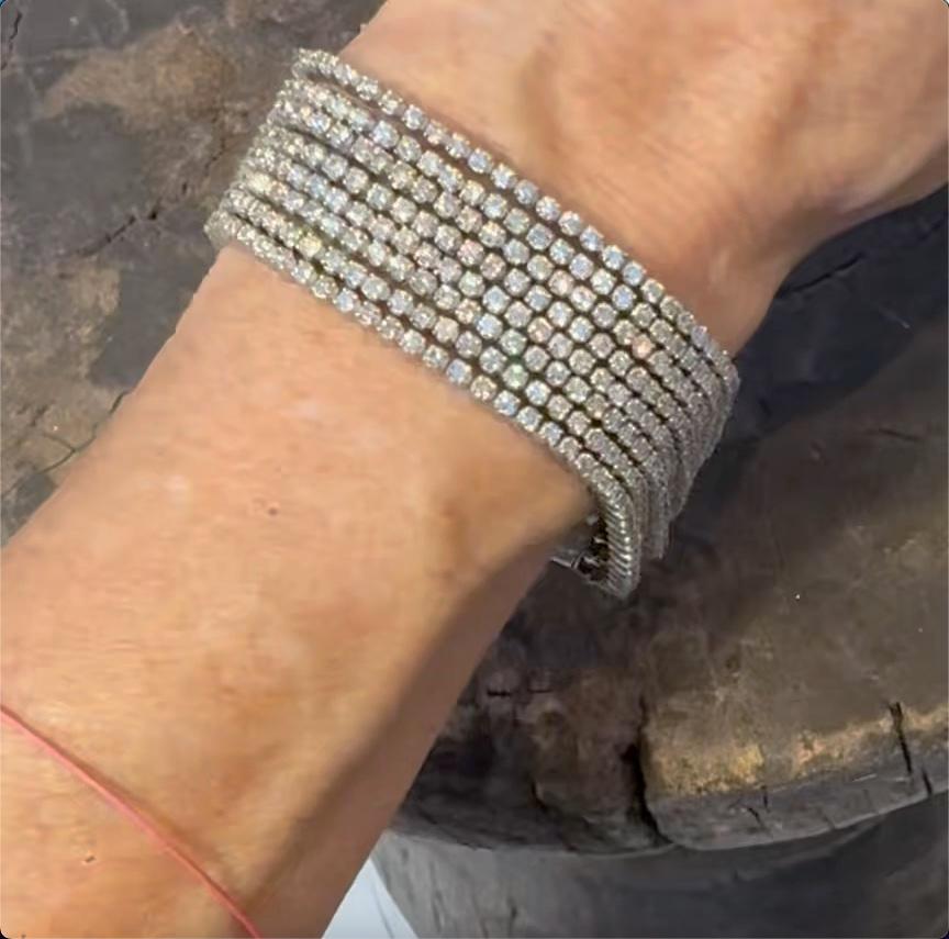 Pulsera de 8 vueltas de diamantes de 10 quilates en Nuevo estado para la venta en Birmingham, MI