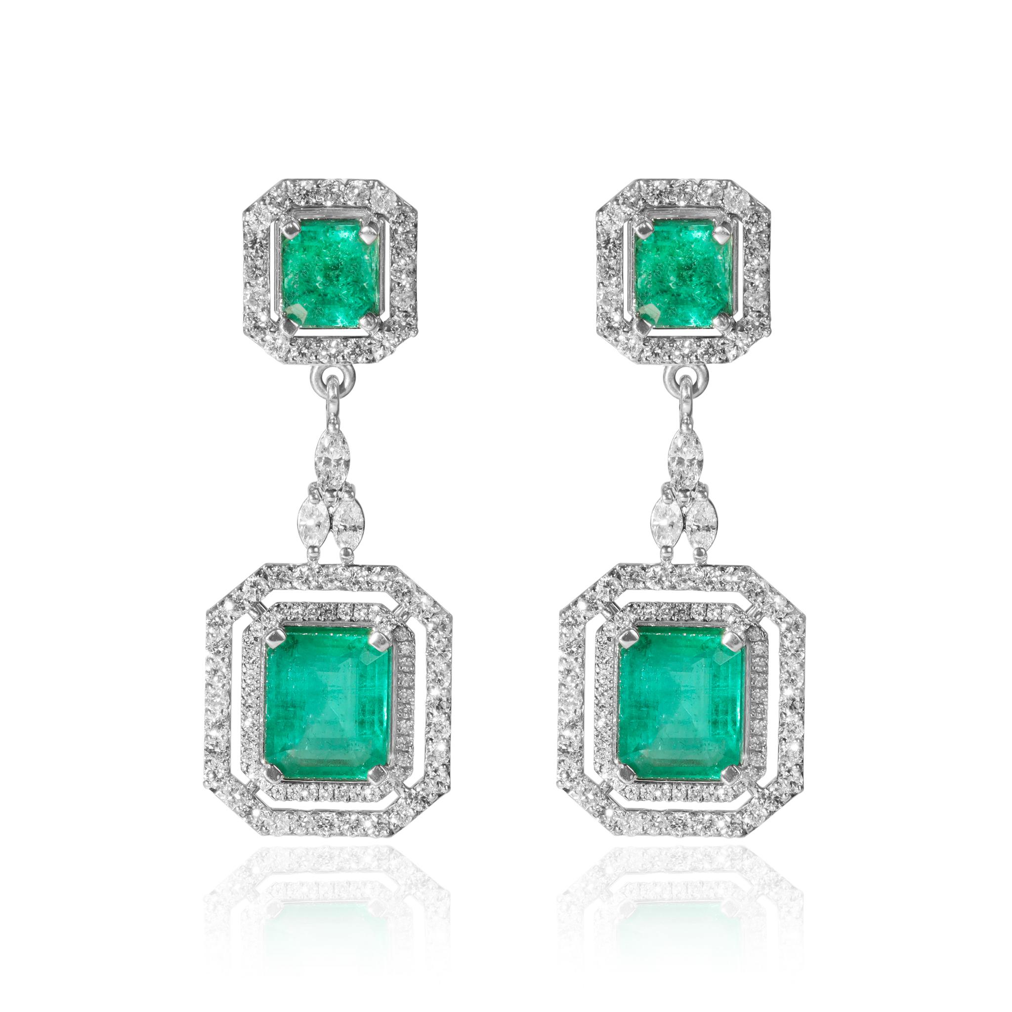 Art Deco 8 TCW Exceptional Natural Emerald Diamond Dangle Earrings, Halo Diamond 18k gold For Sale