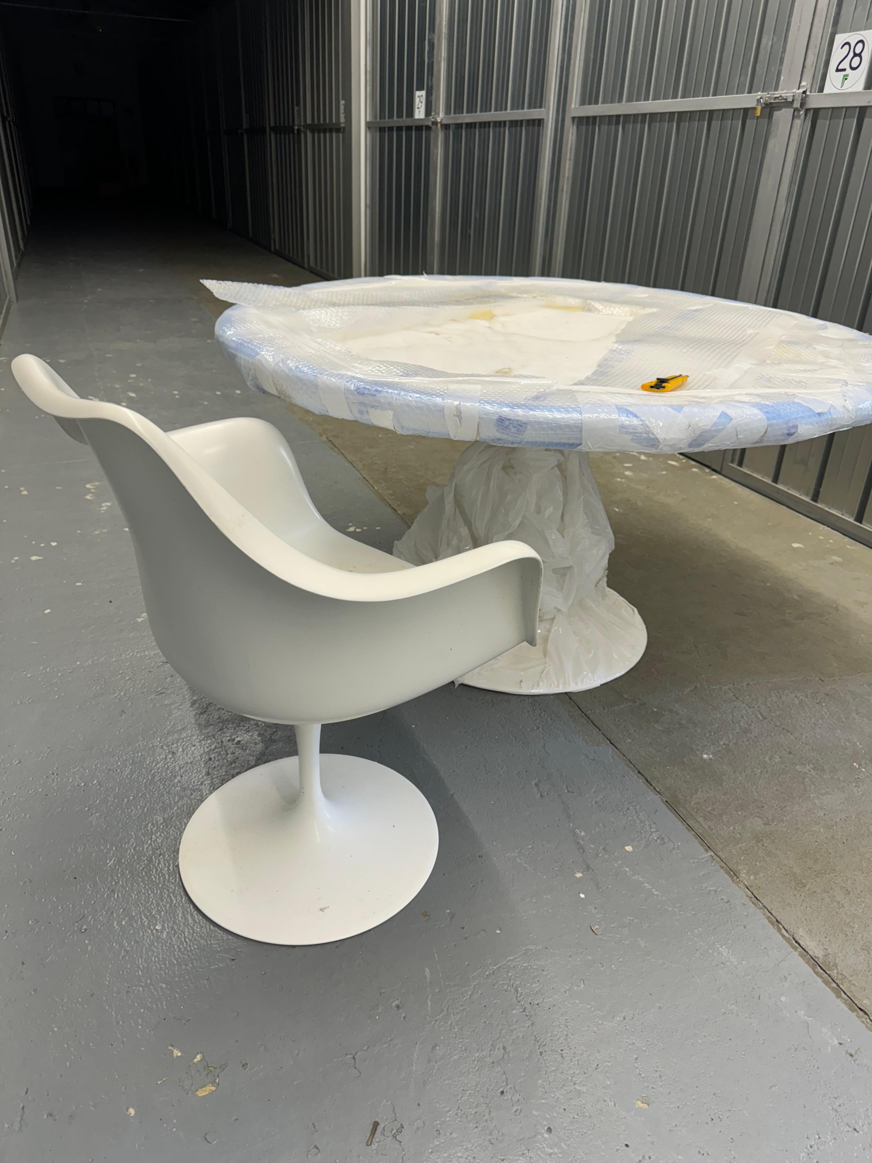 Set of 8  Tulip Dining Armchairs by E. Saarenin  Knoll 1969 For Sale 2
