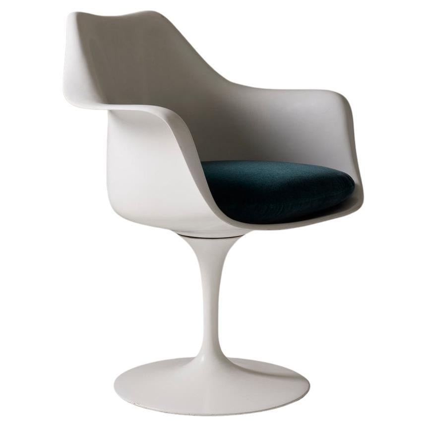 Central American Set of 8  Tulip Dining Armchairs by E. Saarenin  Knoll 1969 For Sale