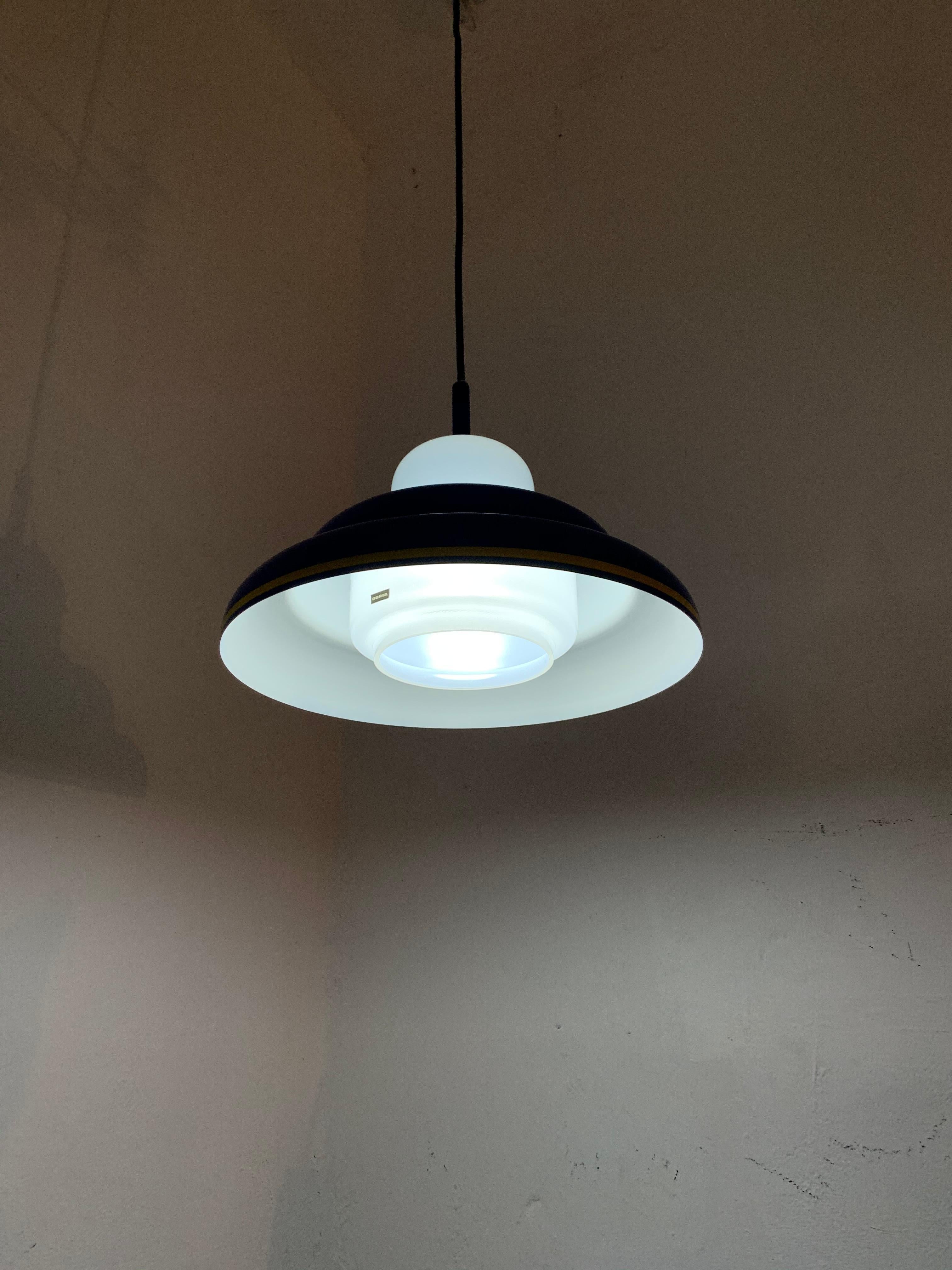 8 Lanterne moderne di metà secolo non utilizzate di Doria, Germania, circa 1970 in vendita 1