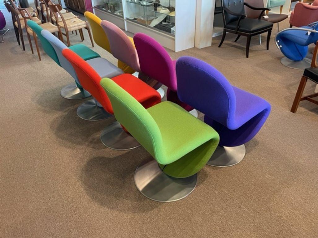 8 Verner Panton System 1-2-3 Swivel Dining Chairs In Excellent Condition For Sale In Los Angeles, CA