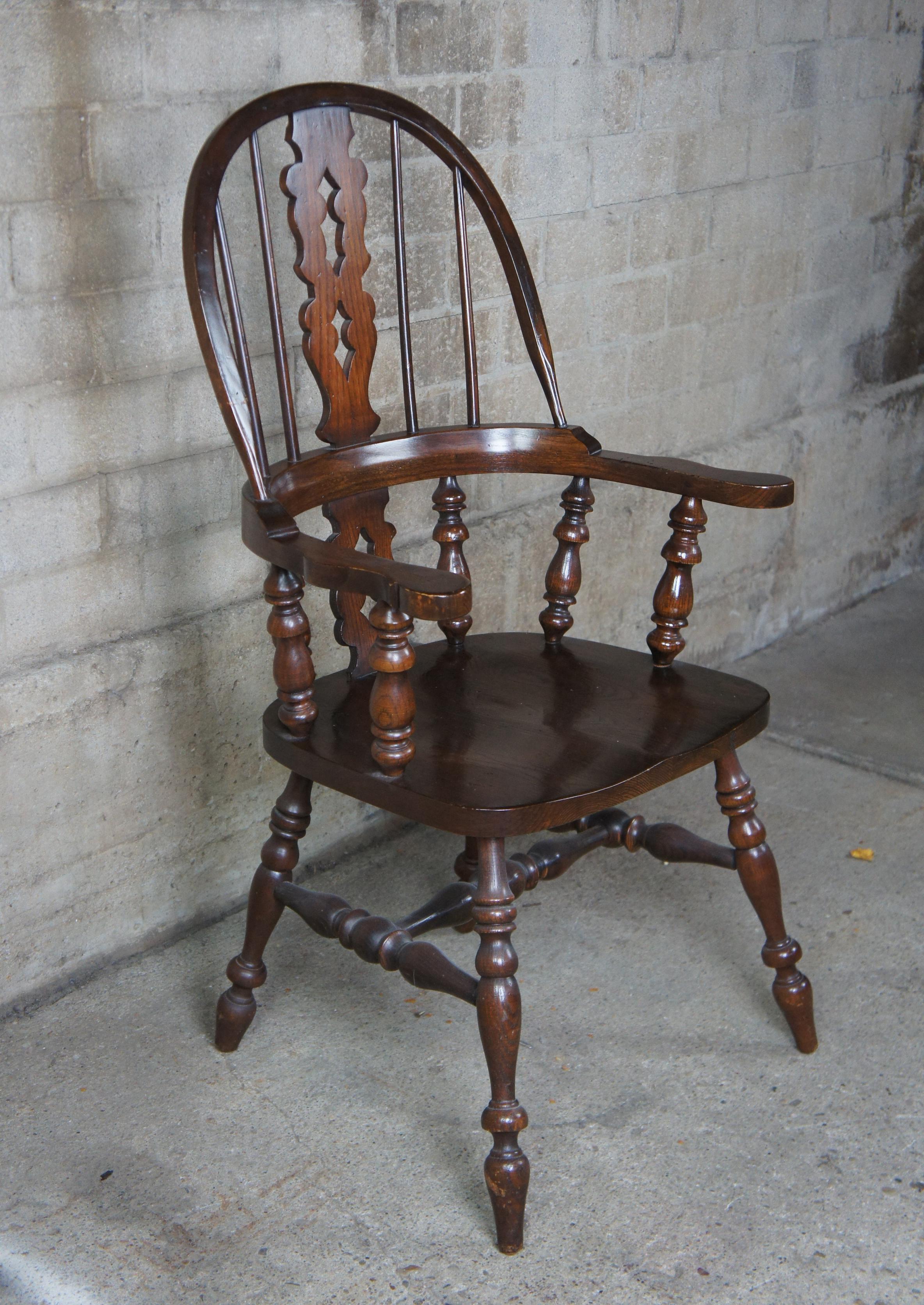8 Vintage Pennsylvania House English Windsor Brace Back Oak Dining Chairs 1