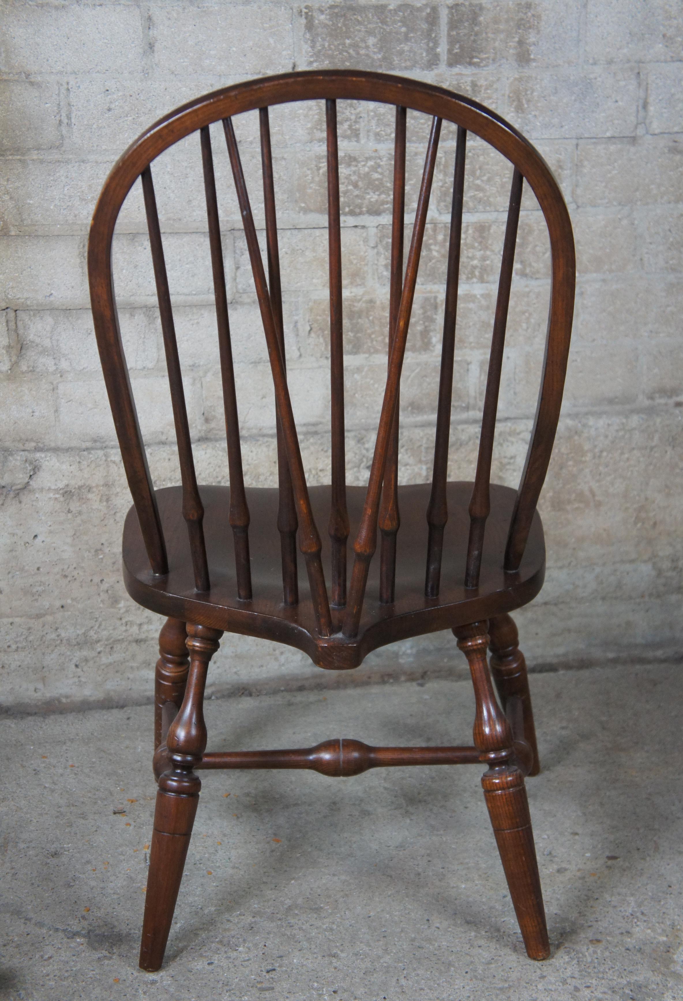 8 Vintage Pennsylvania House English Windsor Brace Back Oak Dining Chairs In Good Condition In Dayton, OH