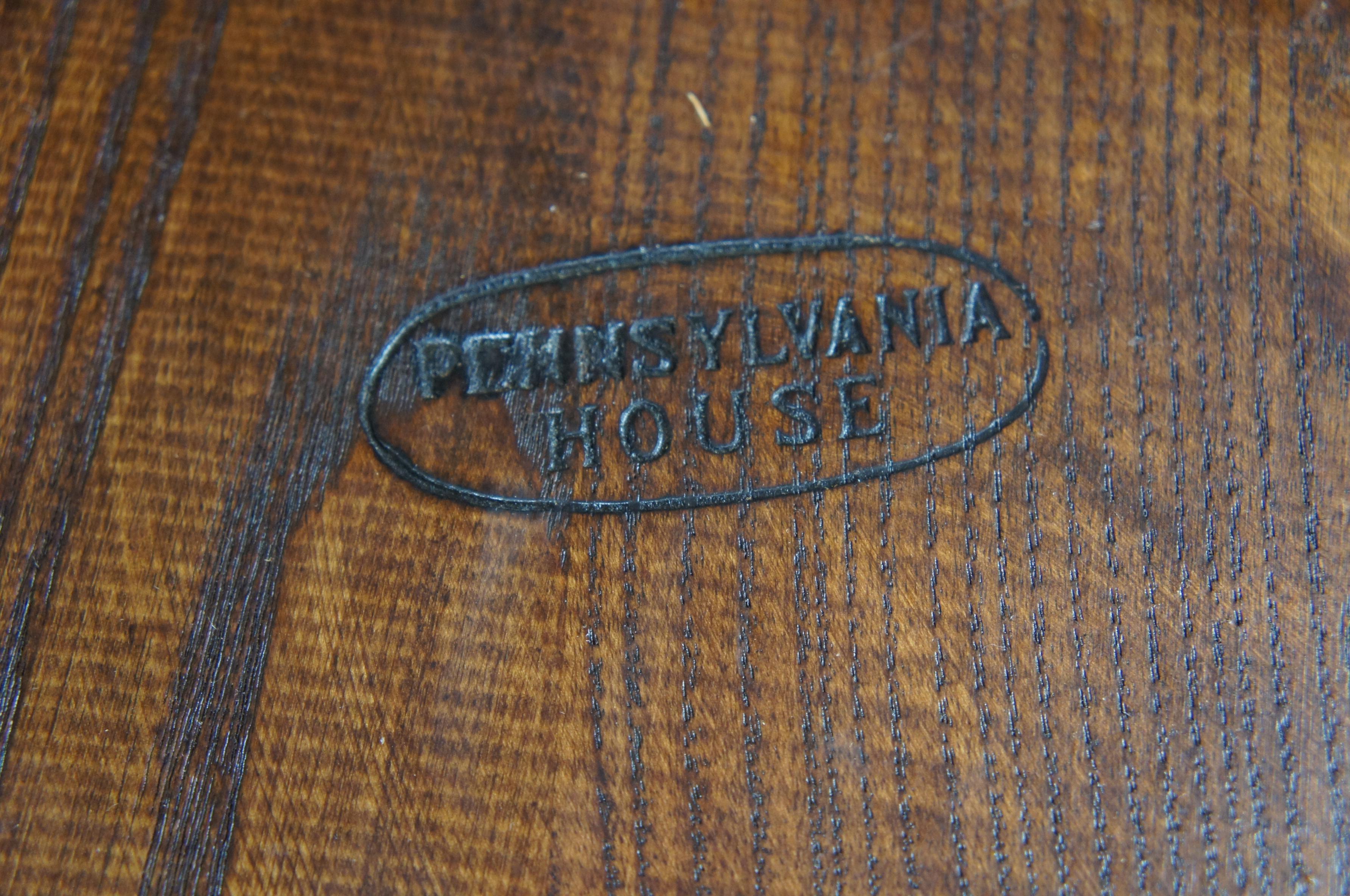 20th Century 8 Vintage Pennsylvania House English Windsor Brace Back Oak Dining Chairs