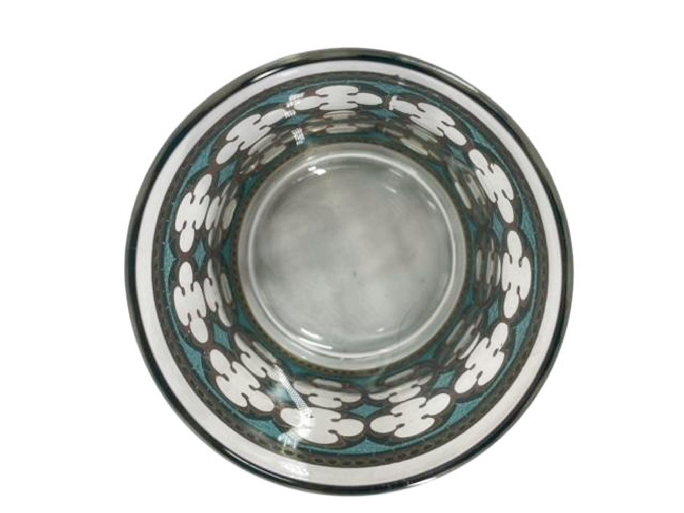 American 8 Vintage Rocks Glasses by Washington Glass in Gold & Green Quatrefoil Pattern For Sale