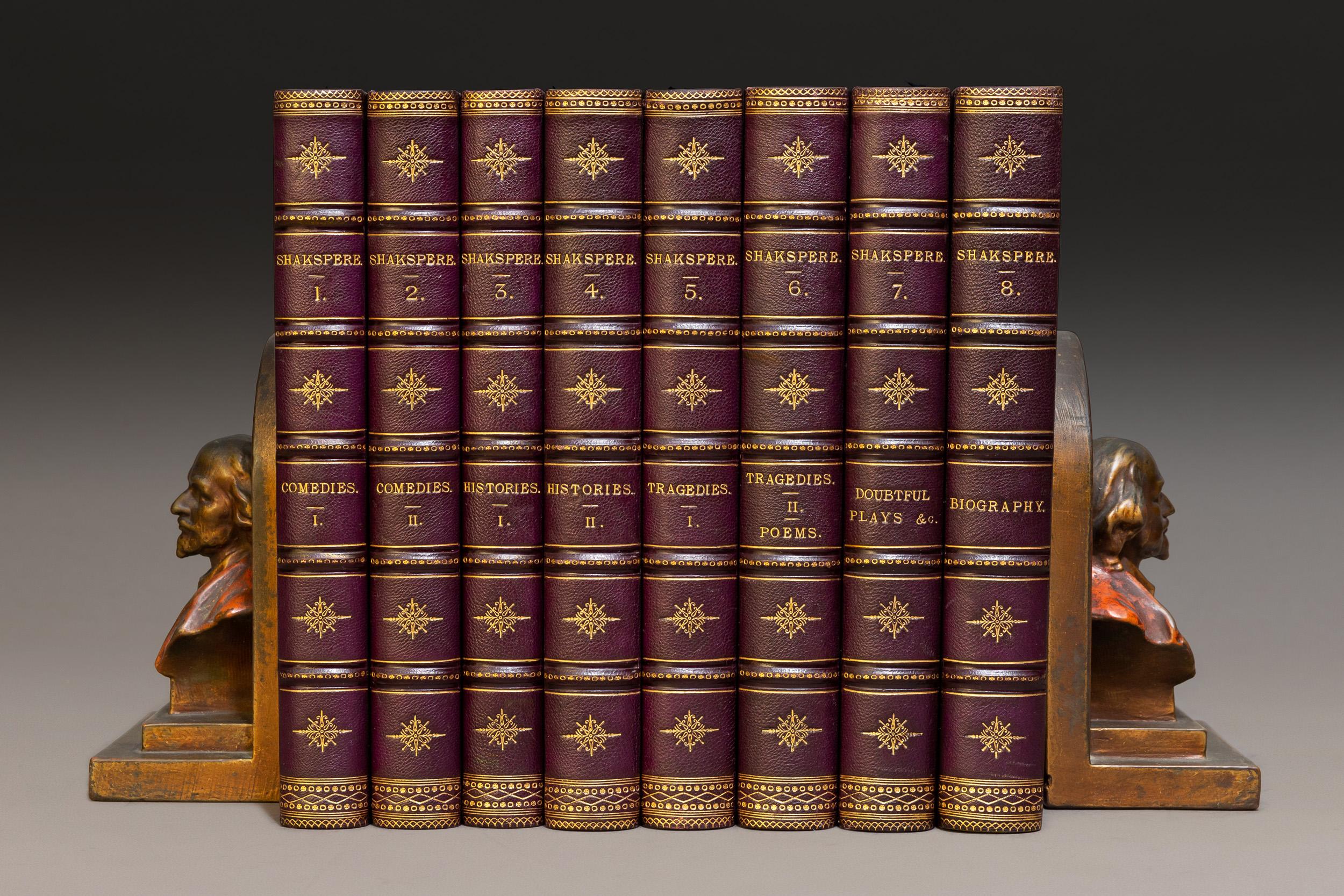 8 Volumes, William Shakespeare, The Works In Good Condition In New York, NY