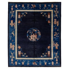 8 x 10 Tappeto antico in lana cinese di Pechino in blu navy con design tradizionale