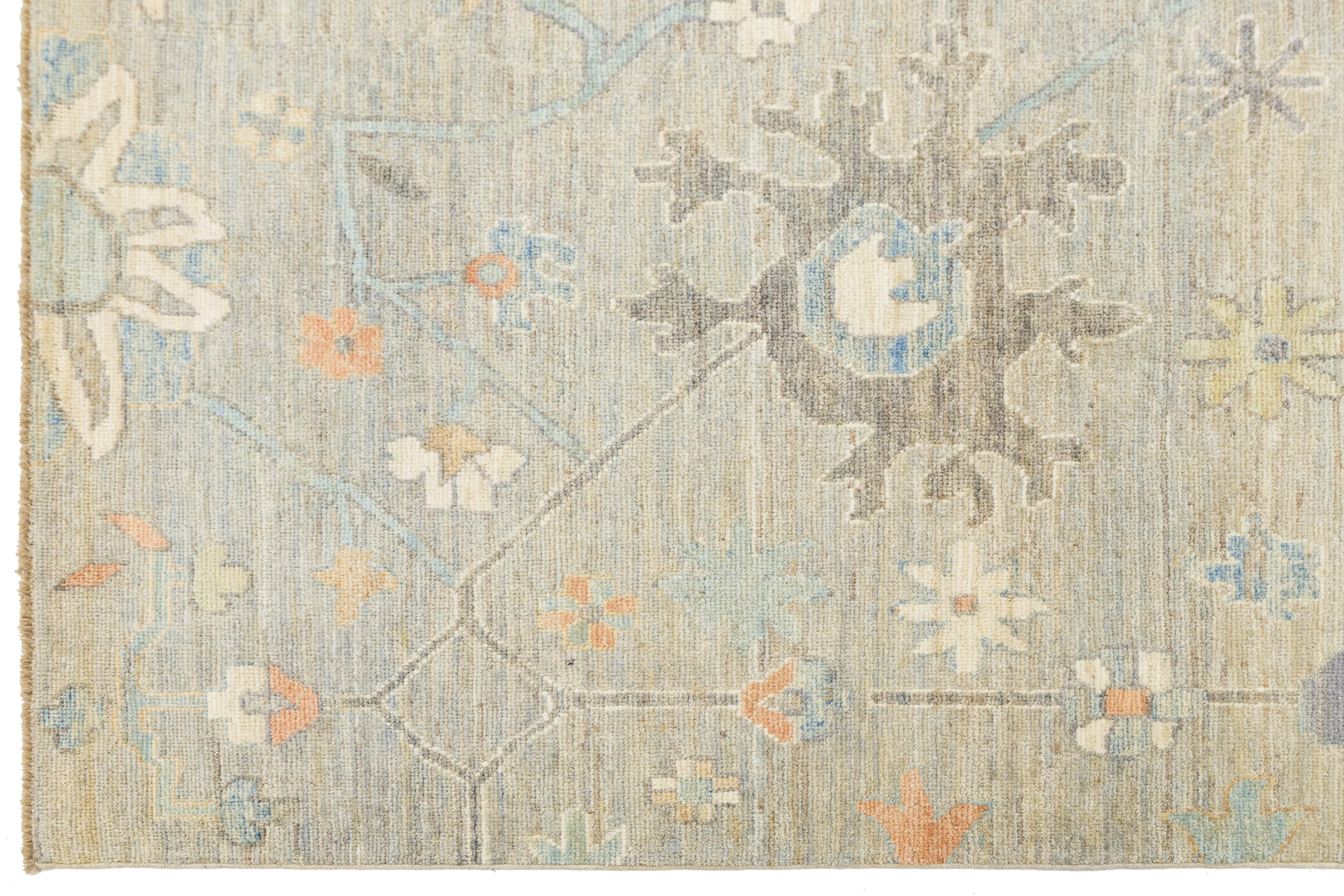 8 x 10 Beige Modern Oushak Style Wool Rug with Soft Botanical Motifs For Sale 2