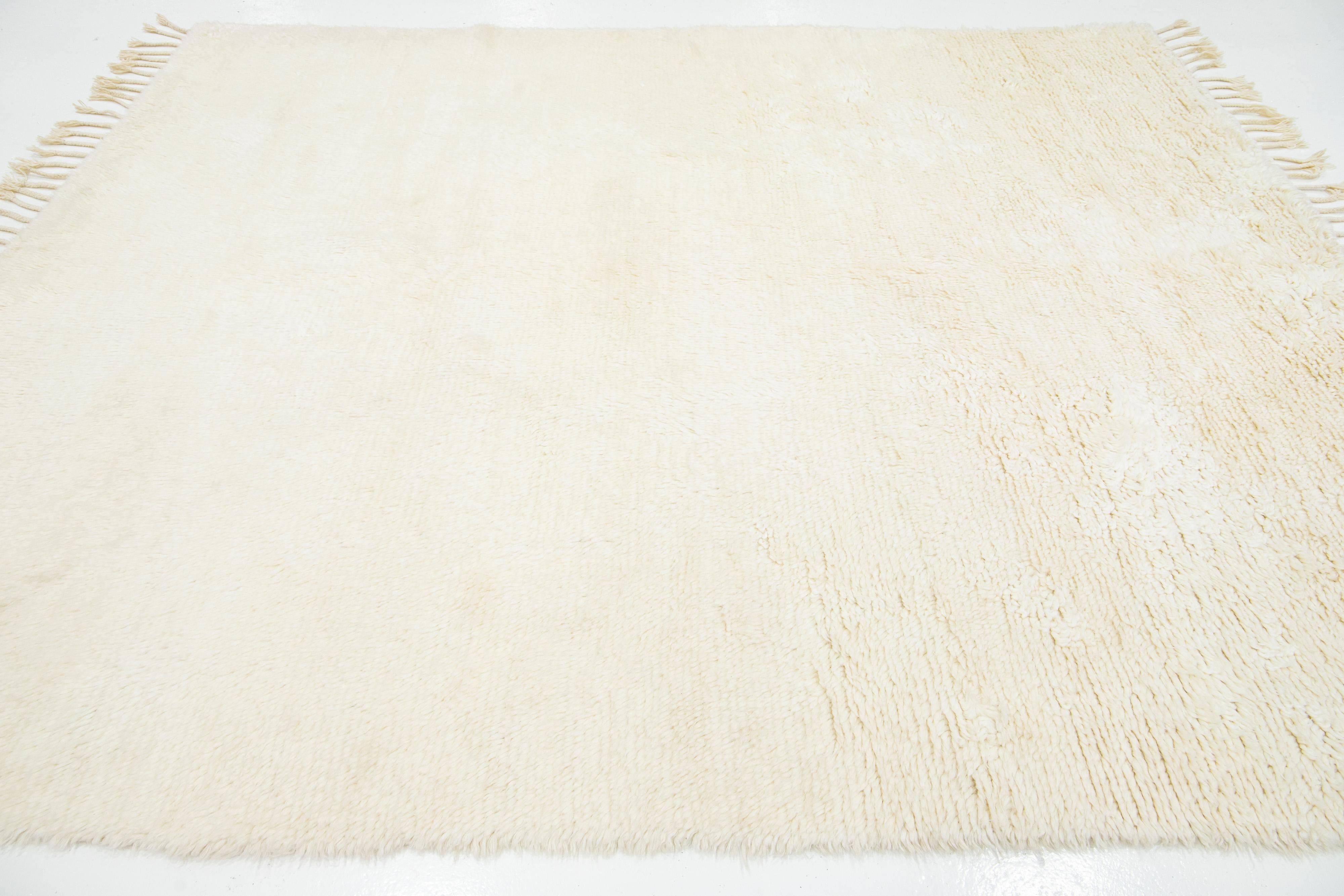 8 x 10 Alfombra de lana shag beige estilo marroquí contemporáneo Anudado a mano en venta