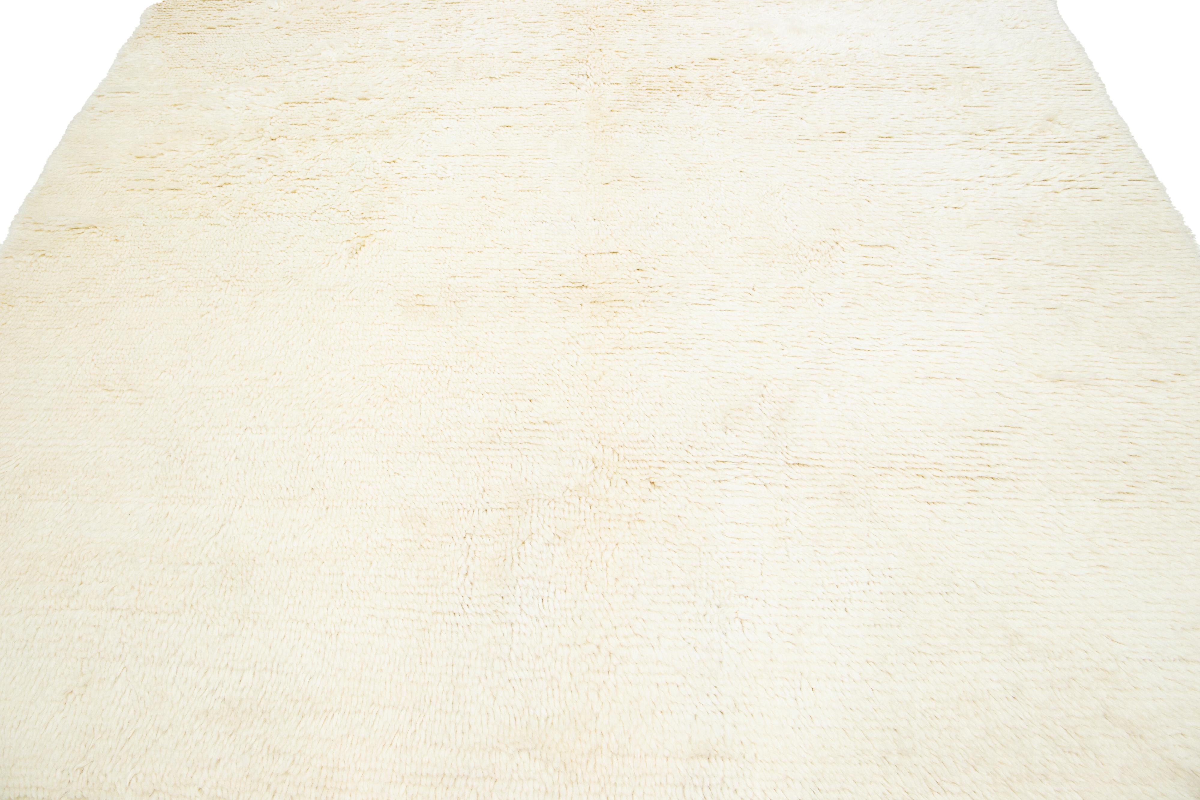 8 x 10 Alfombra de lana shag beige estilo marroquí contemporáneo Siglo XXI y contemporáneo en venta