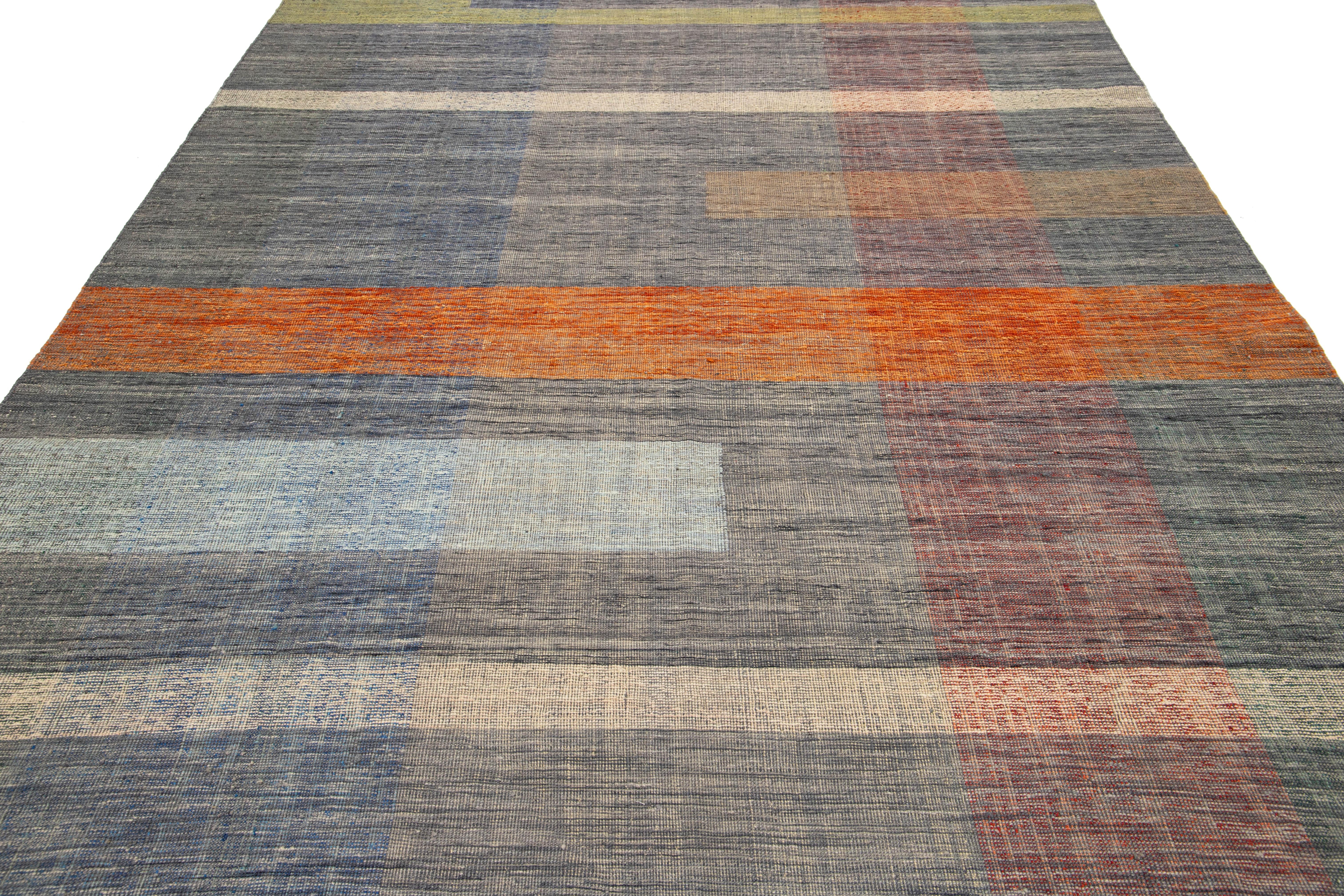 8 x 11 Contemporary Kilim Flatweave Multicolored Wool rug With Geometric Design For Sale 1