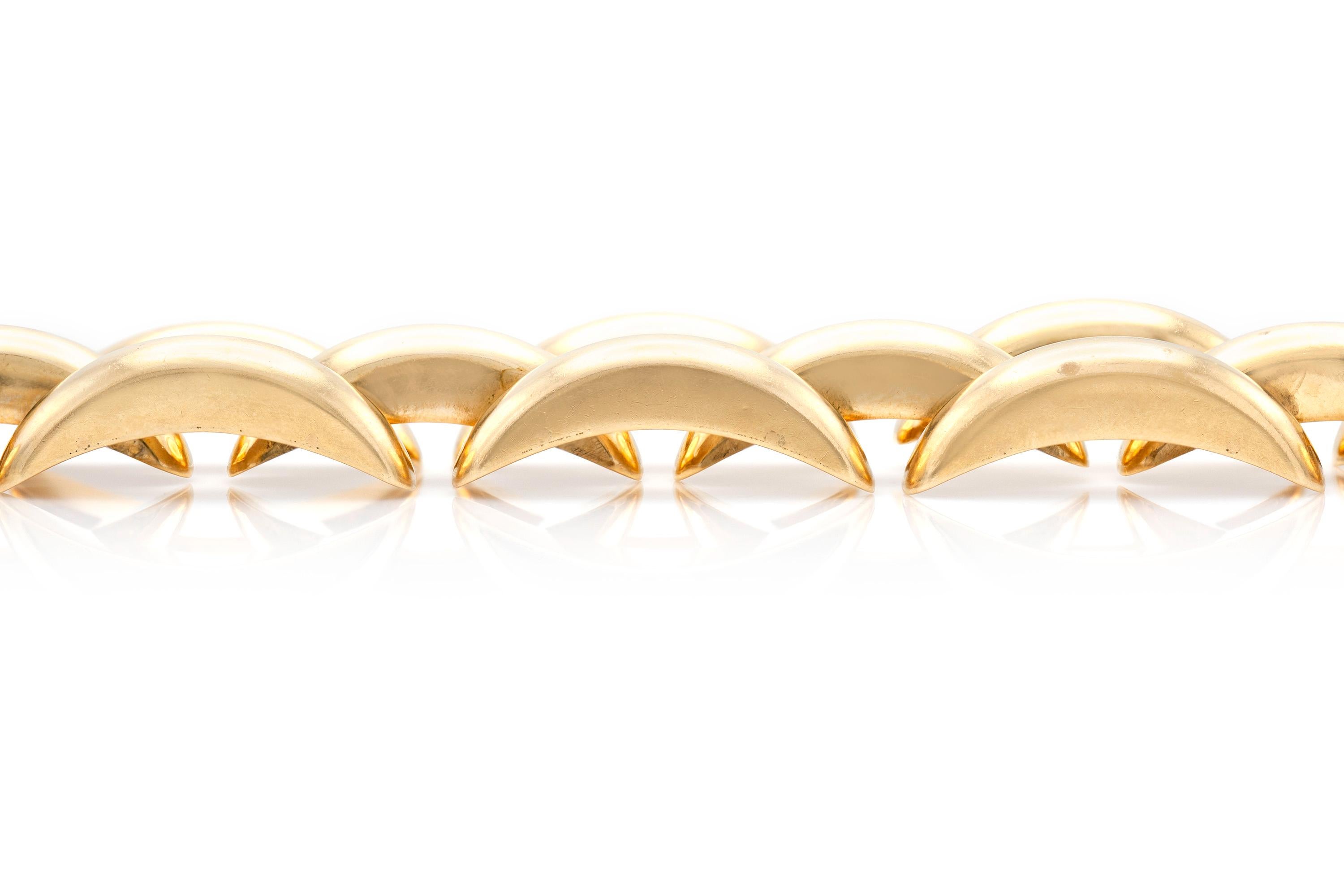 Yellow Gold Link Bracelet In Good Condition For Sale In New York, NY