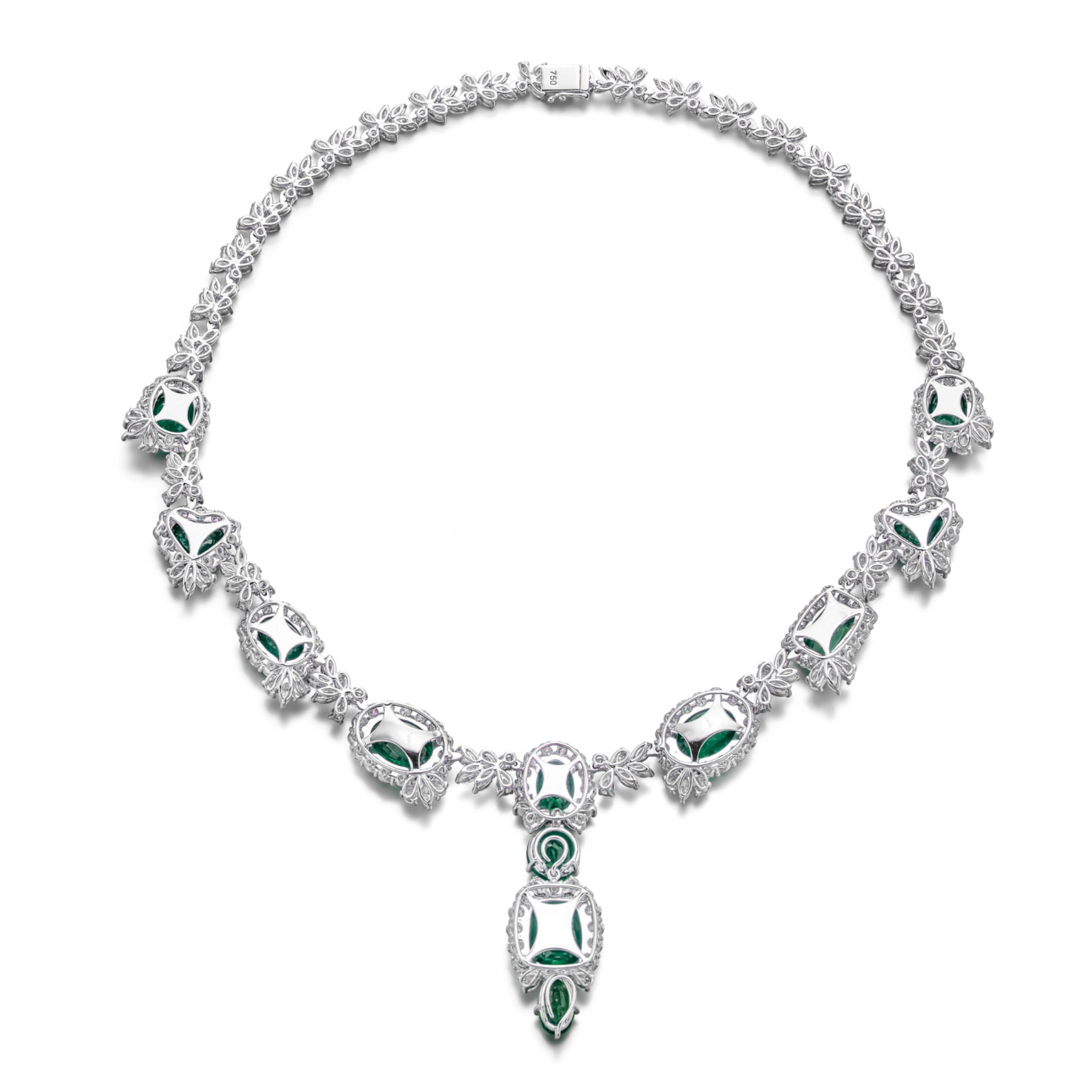 Contemporary 80 Carat Certified Green Emerald Diamond Necklace For Sale