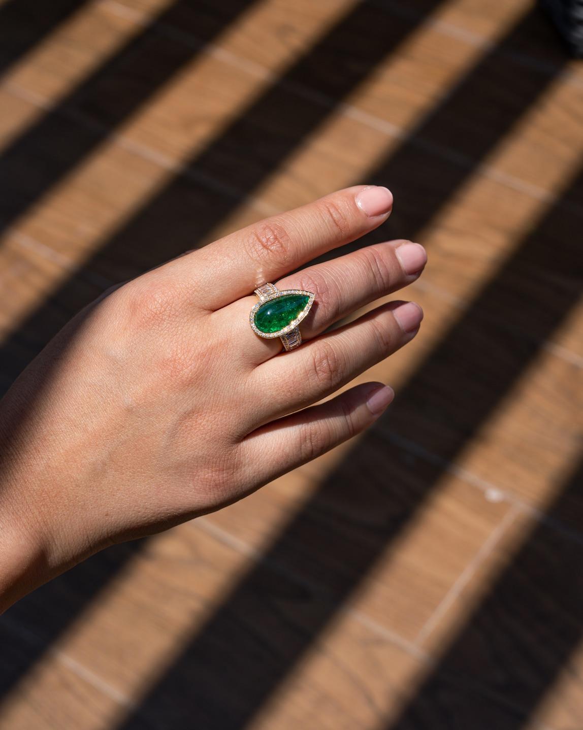 Art Deco 8.0 Carat Emerald Pear Shape Cabochon Engagement Ring For Sale