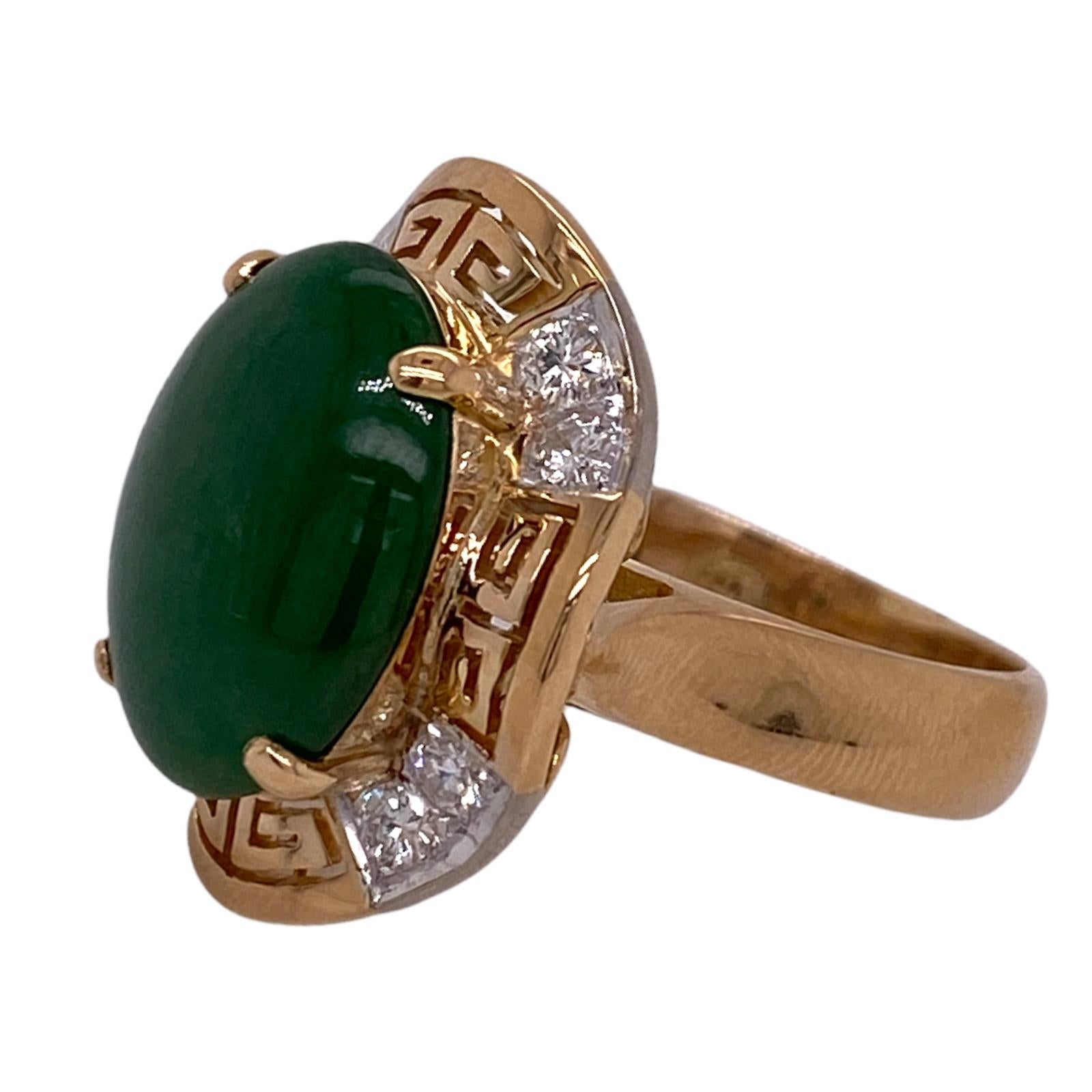 8.0 Carat Jade Diamond 14 Karat Yellow Gold Greek Key Design Cocktail Ring  In Excellent Condition In Boca Raton, FL