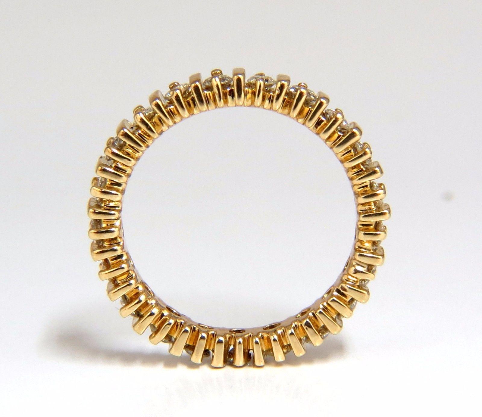 0,80 Karat natürliche runde Diamanten Ewigkeitsring 14 Karat (Rundschliff) im Angebot