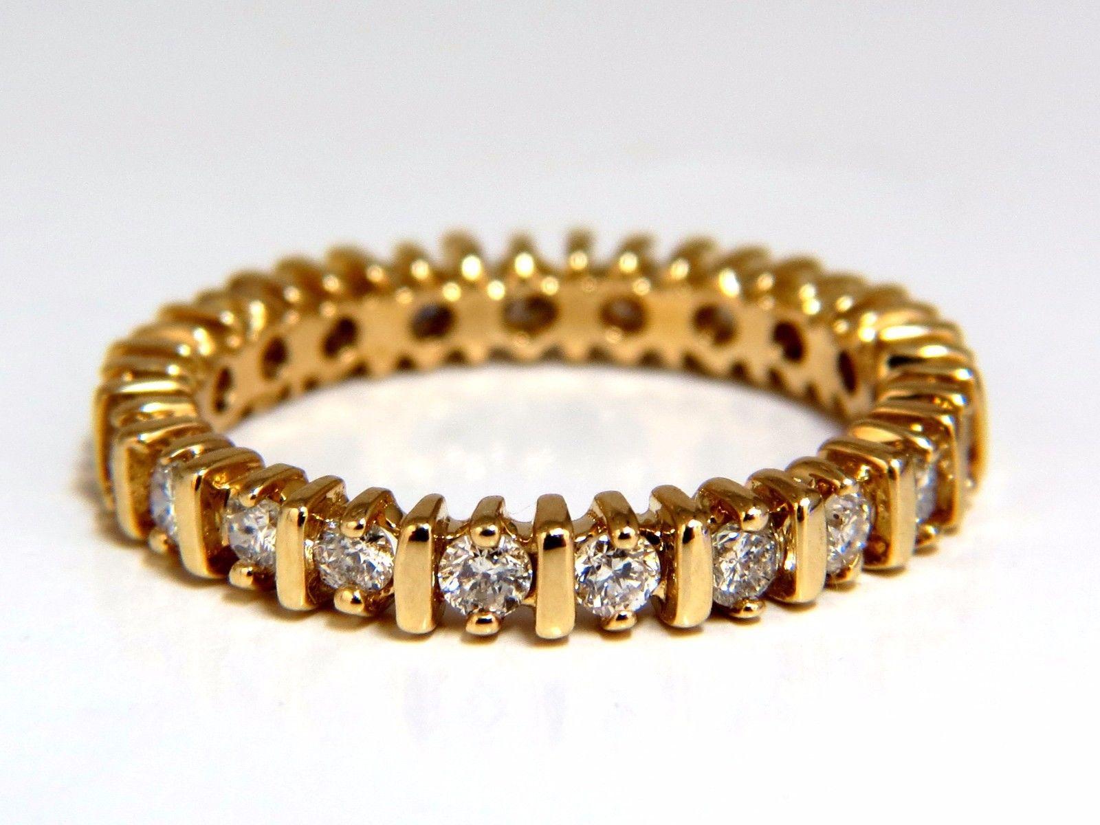 0,80 Karat natürliche runde Diamanten Ewigkeitsring 14 Karat im Zustand „Neu“ im Angebot in New York, NY