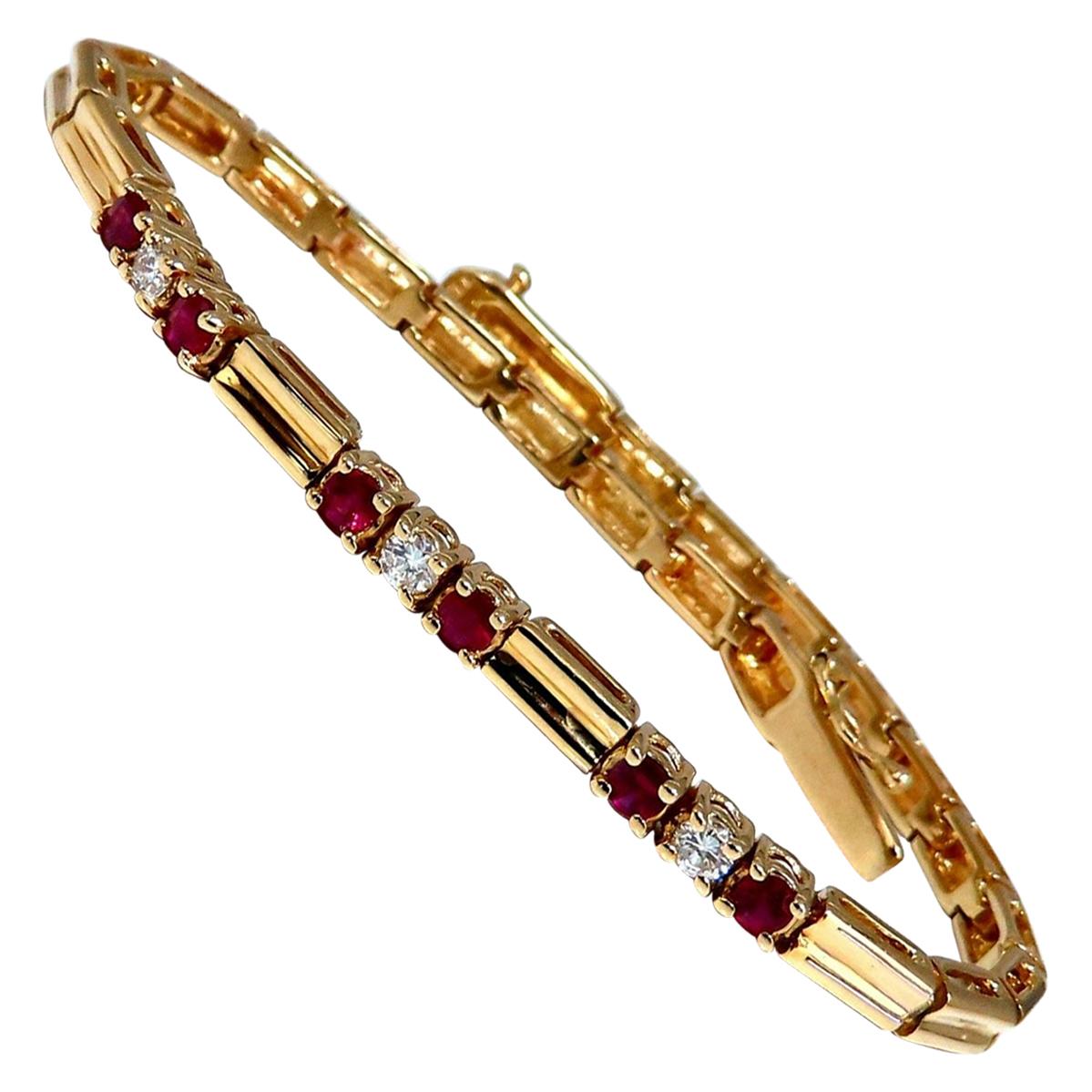 .80 Carat Natural Ruby .33 Carat Diamonds Vintage Bracelet 14 Karat For Sale