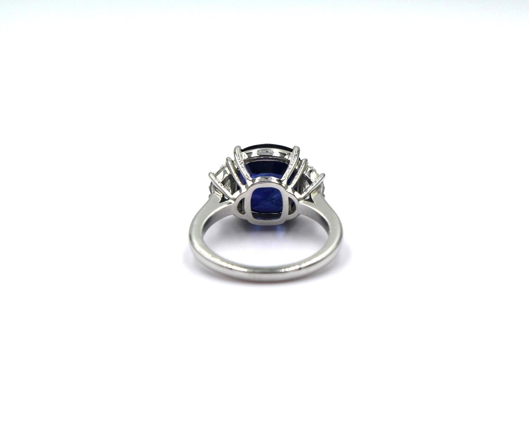 Cushion Cut 8.0 Carat Sapphire Diamond Ring For Sale