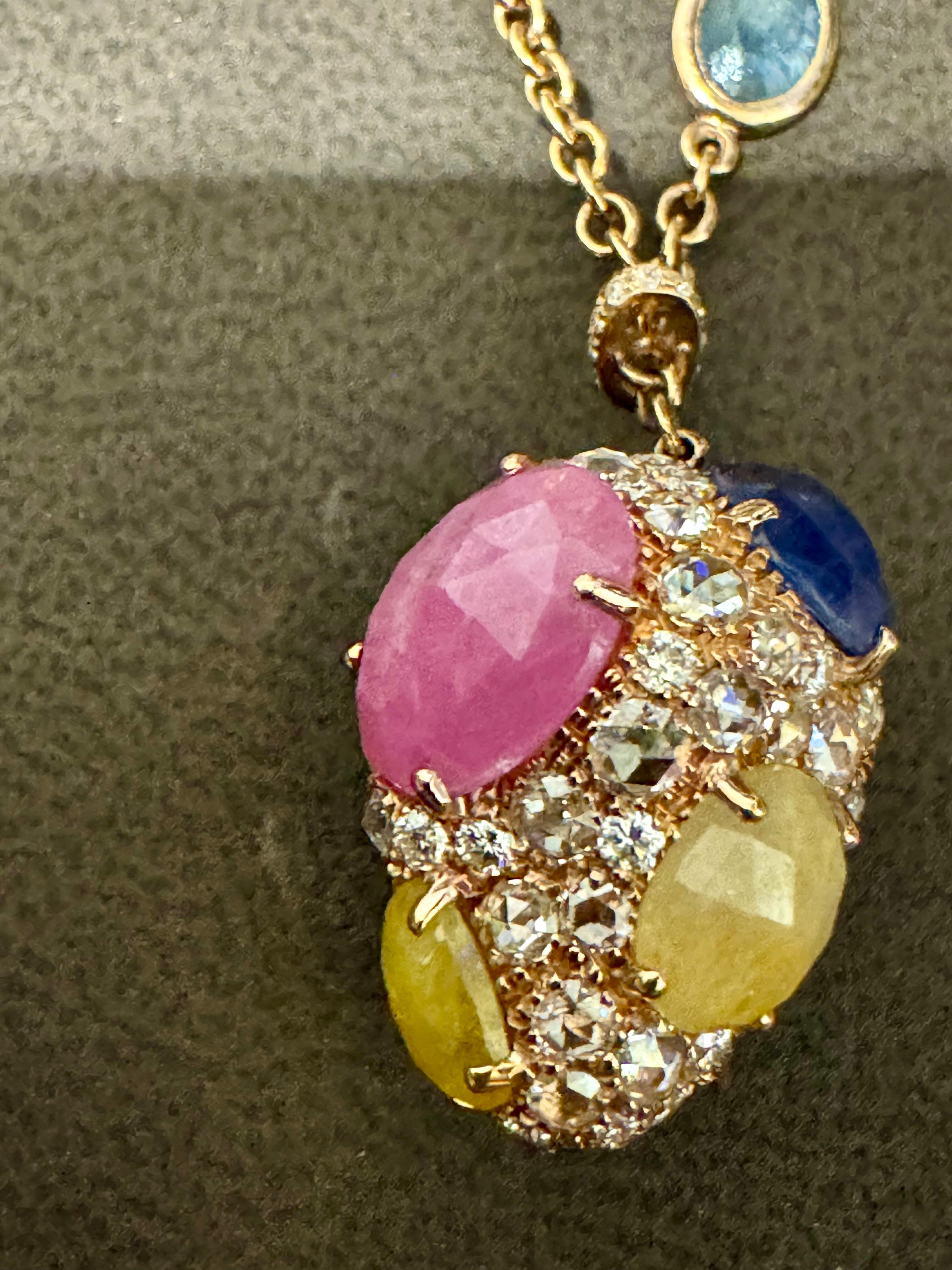 Collana con castone e zaffiri multipli incastonati da 80 carati e con diamanti in oro 18 carati, lunghezza 35