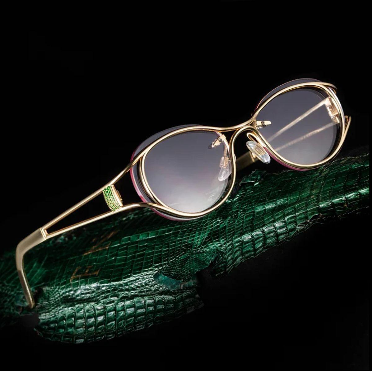 Artisan 80 Emeralds Fashion Sunglasses in 18kt Yellow Gold For Sale
